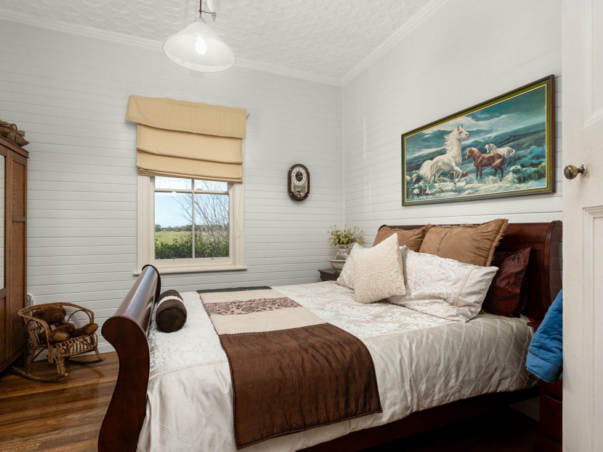 Dumaresq Island, 2430