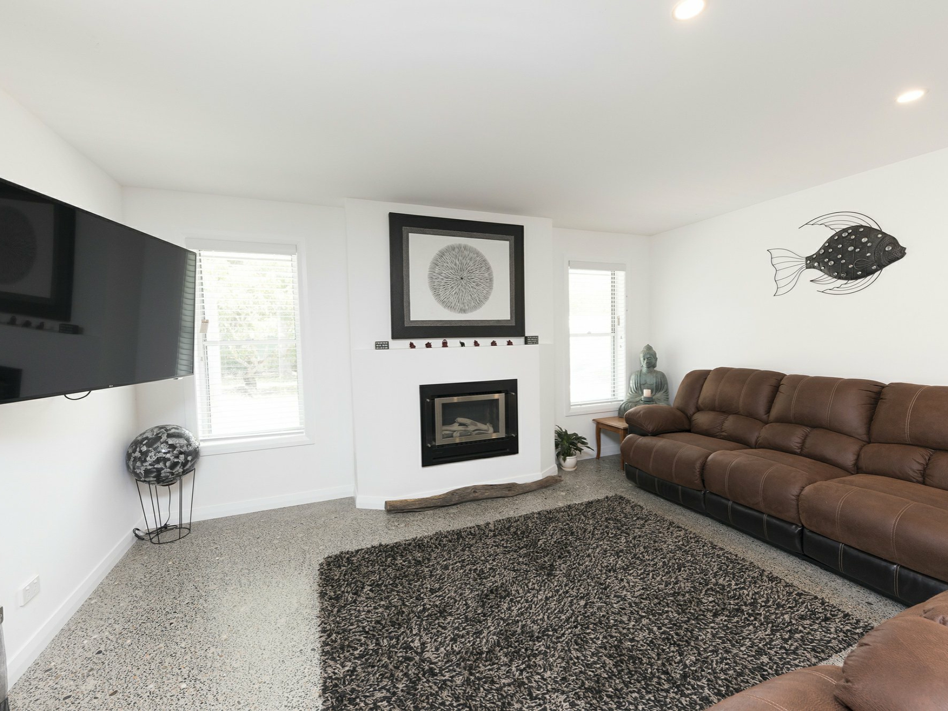 21 Woodlands Drive, HALLIDAYS POINT