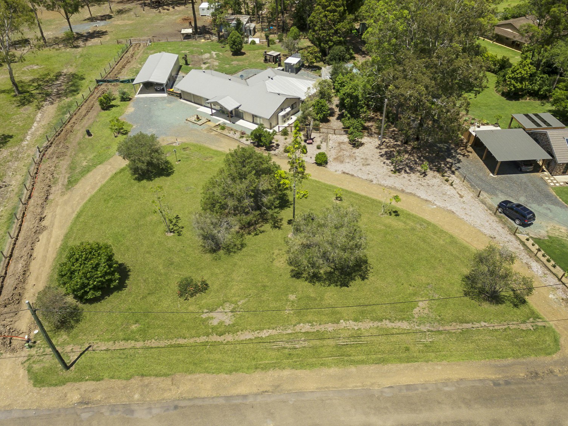 21 Woodlands Drive, HALLIDAYS POINT