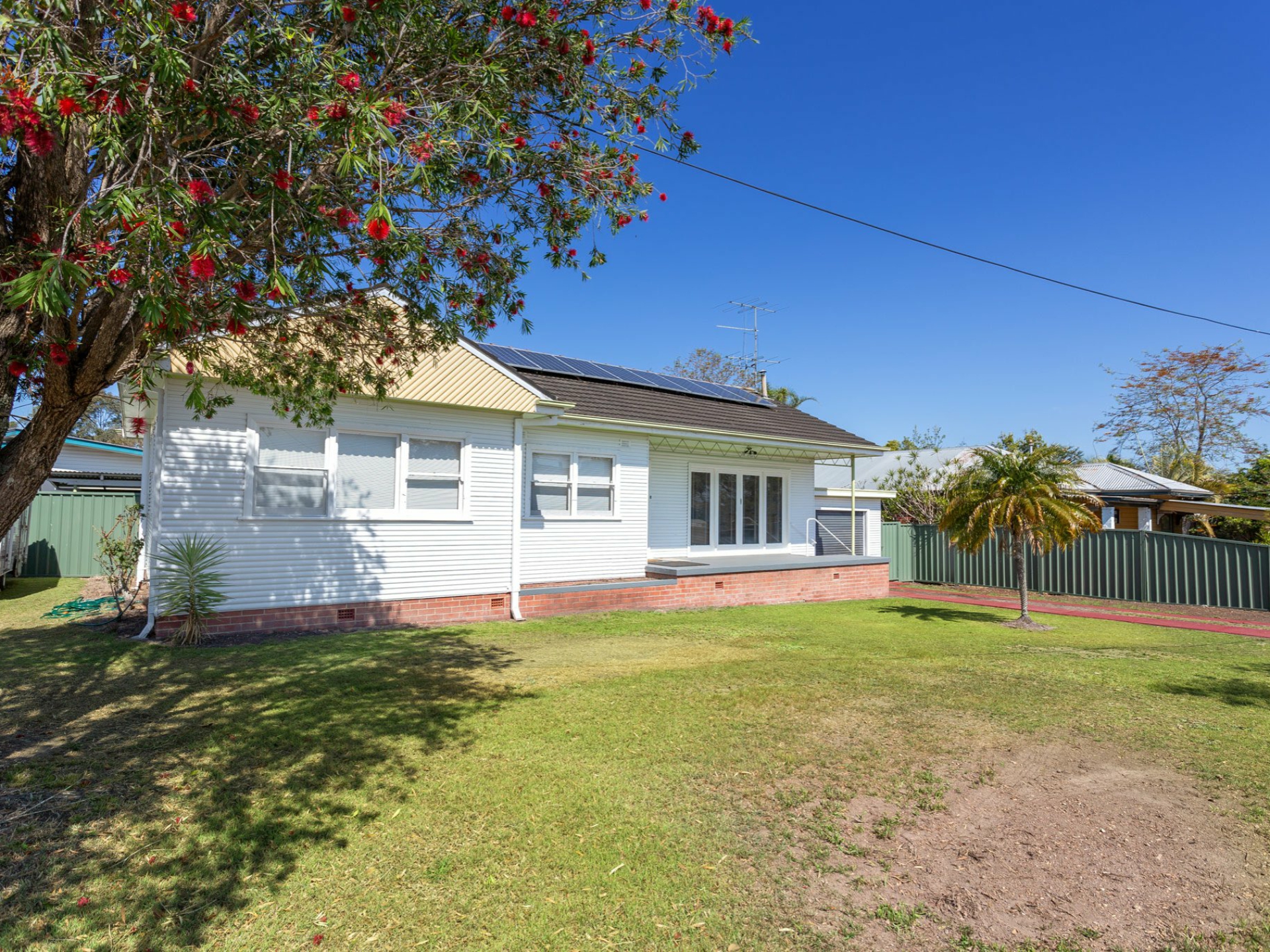 8 Hooke Street Taree NSW