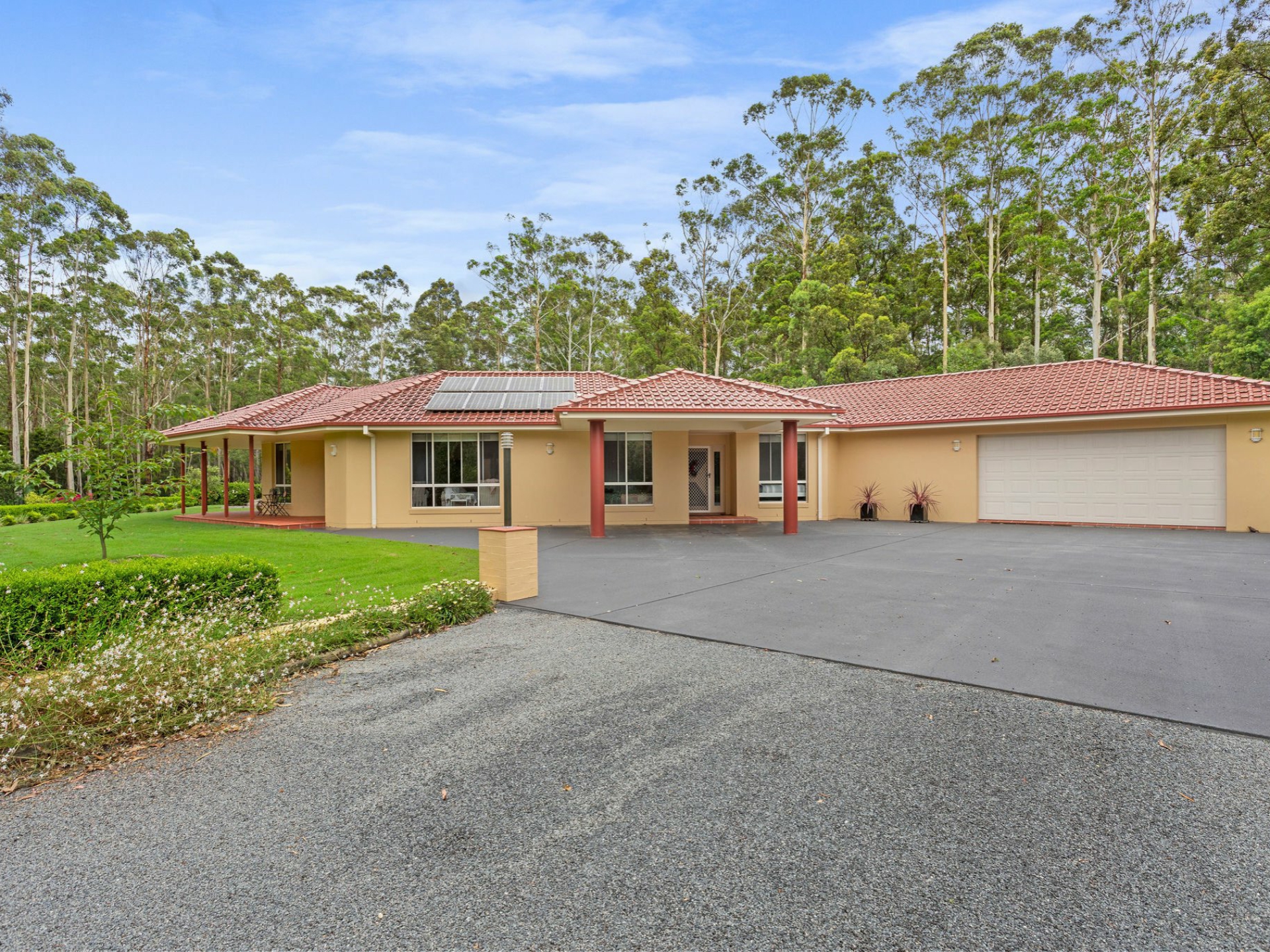 369 Highlands Drive, Failford