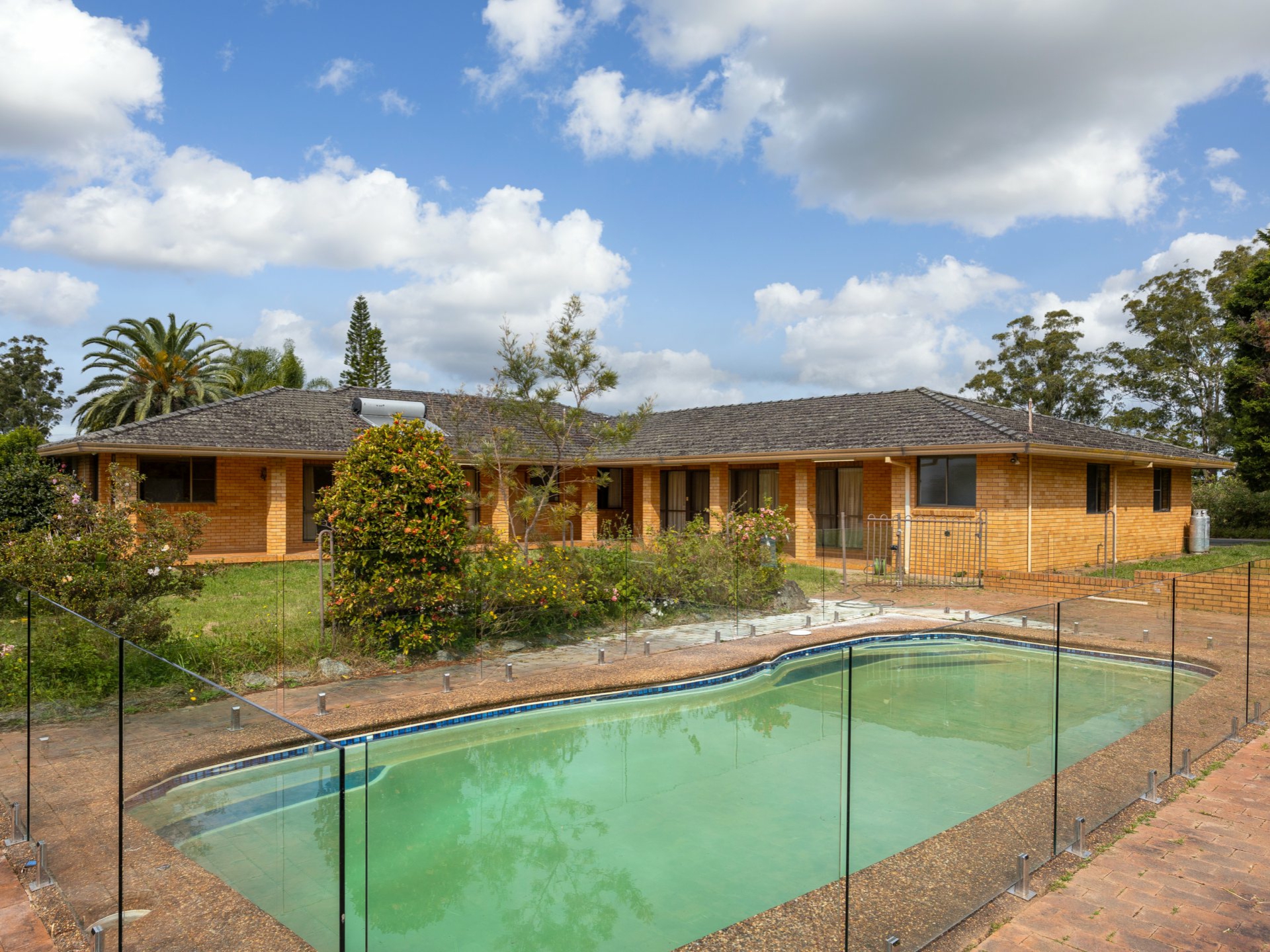 41 Valhaven Road, MOORLAND