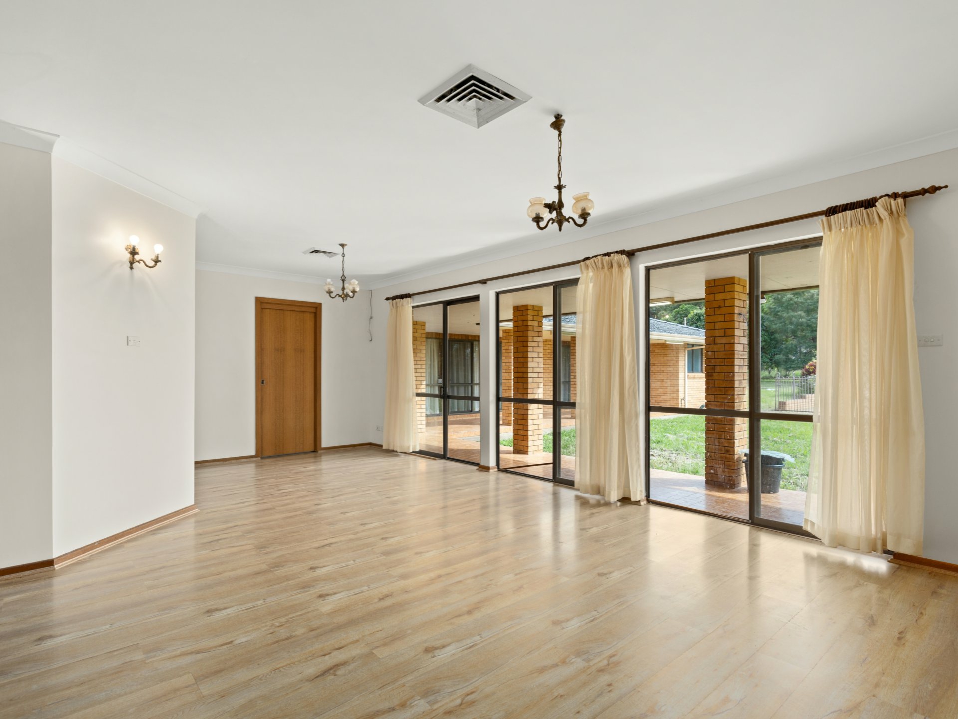 41 Valhaven Road, MOORLAND