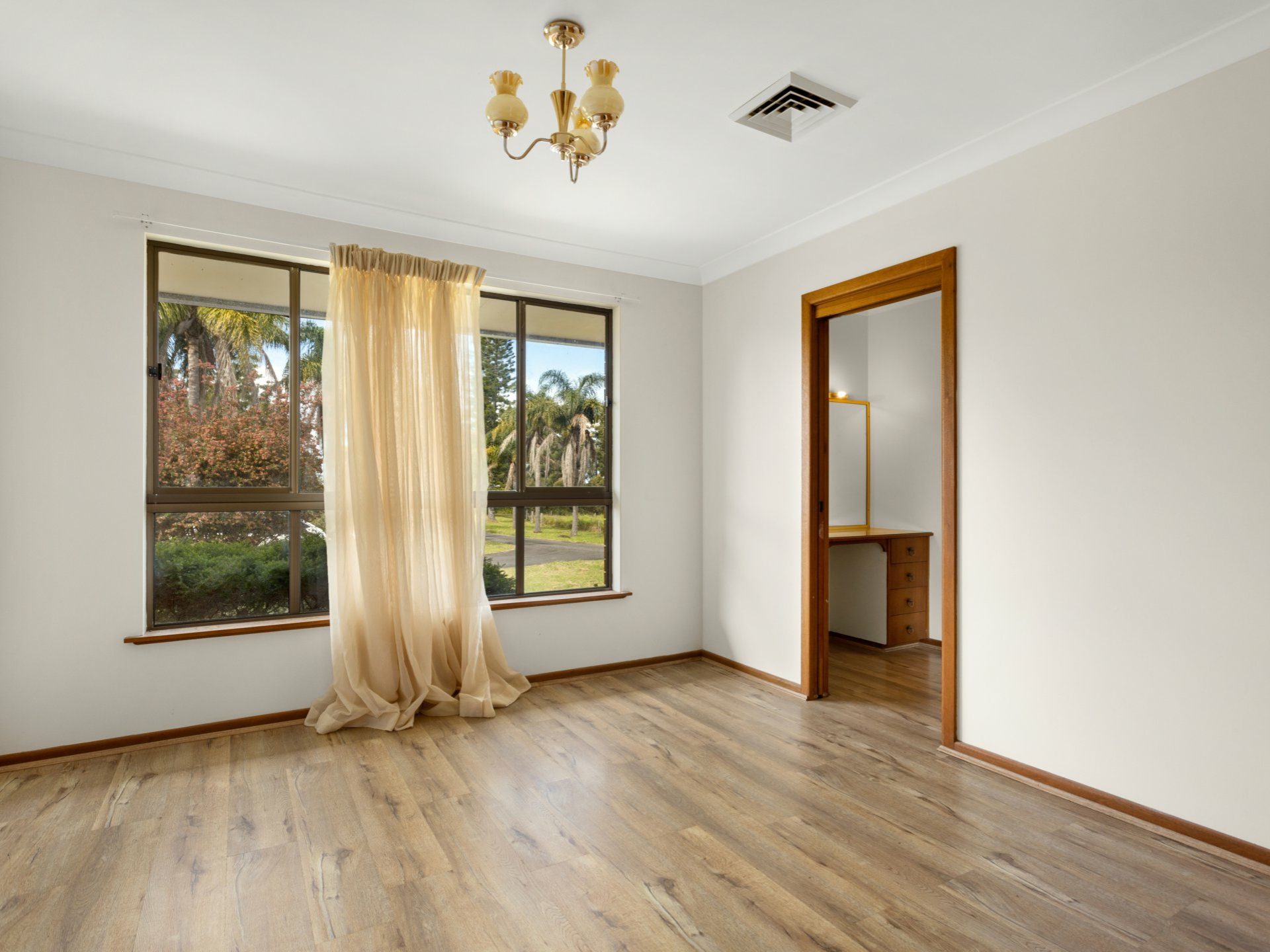 41 Valhaven Road, MOORLAND