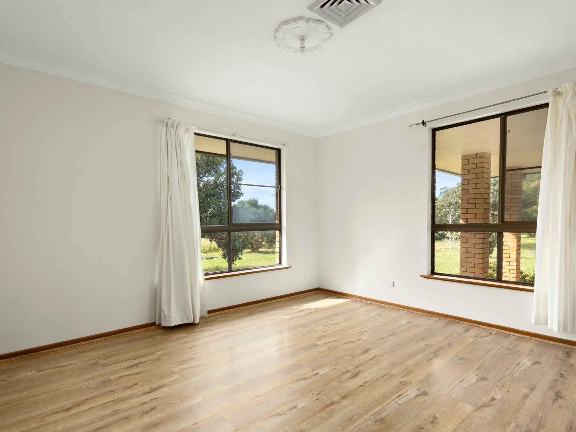 41 Valhaven Road, MOORLAND