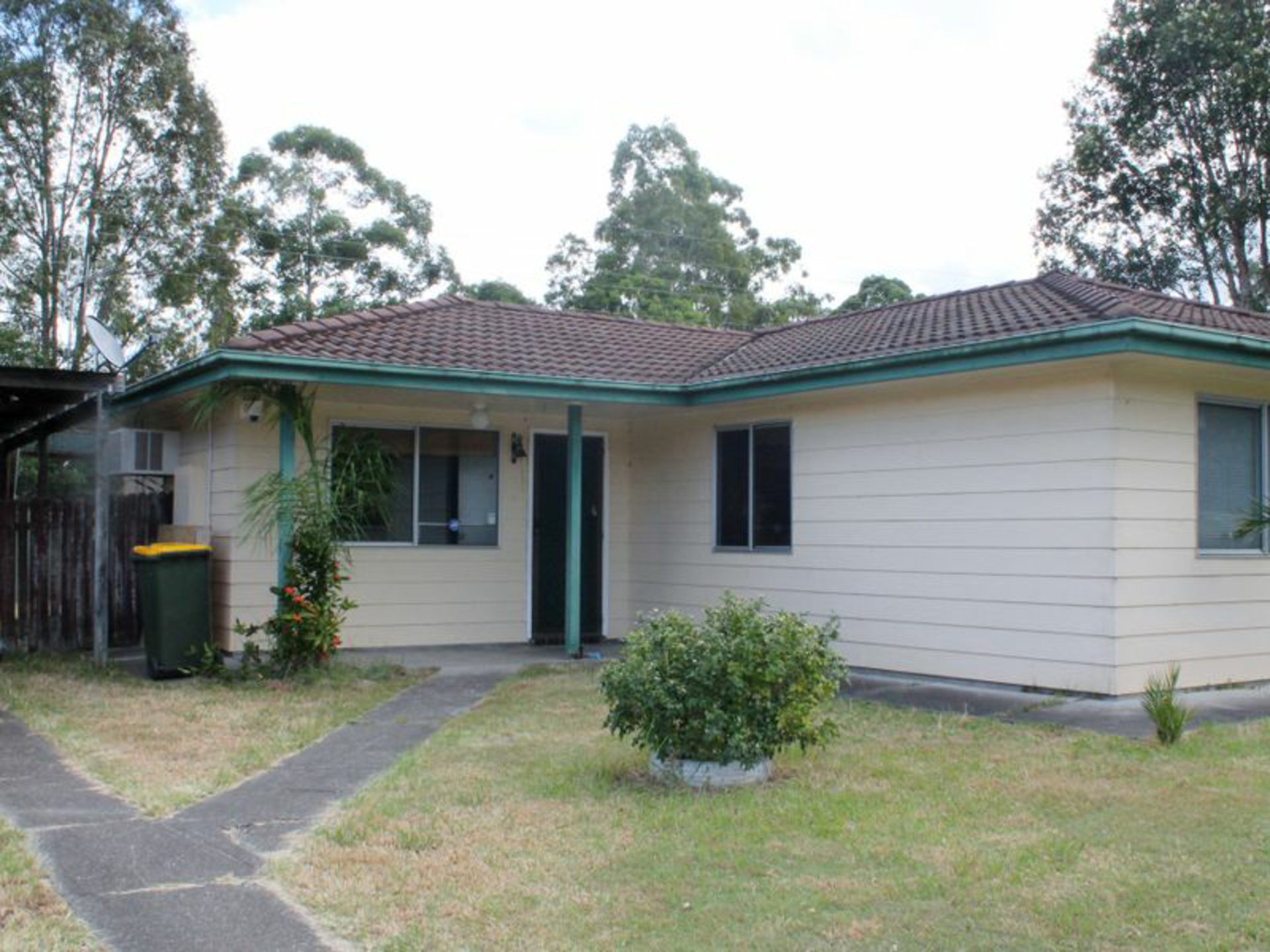 9 Hughes Street, TAREE
