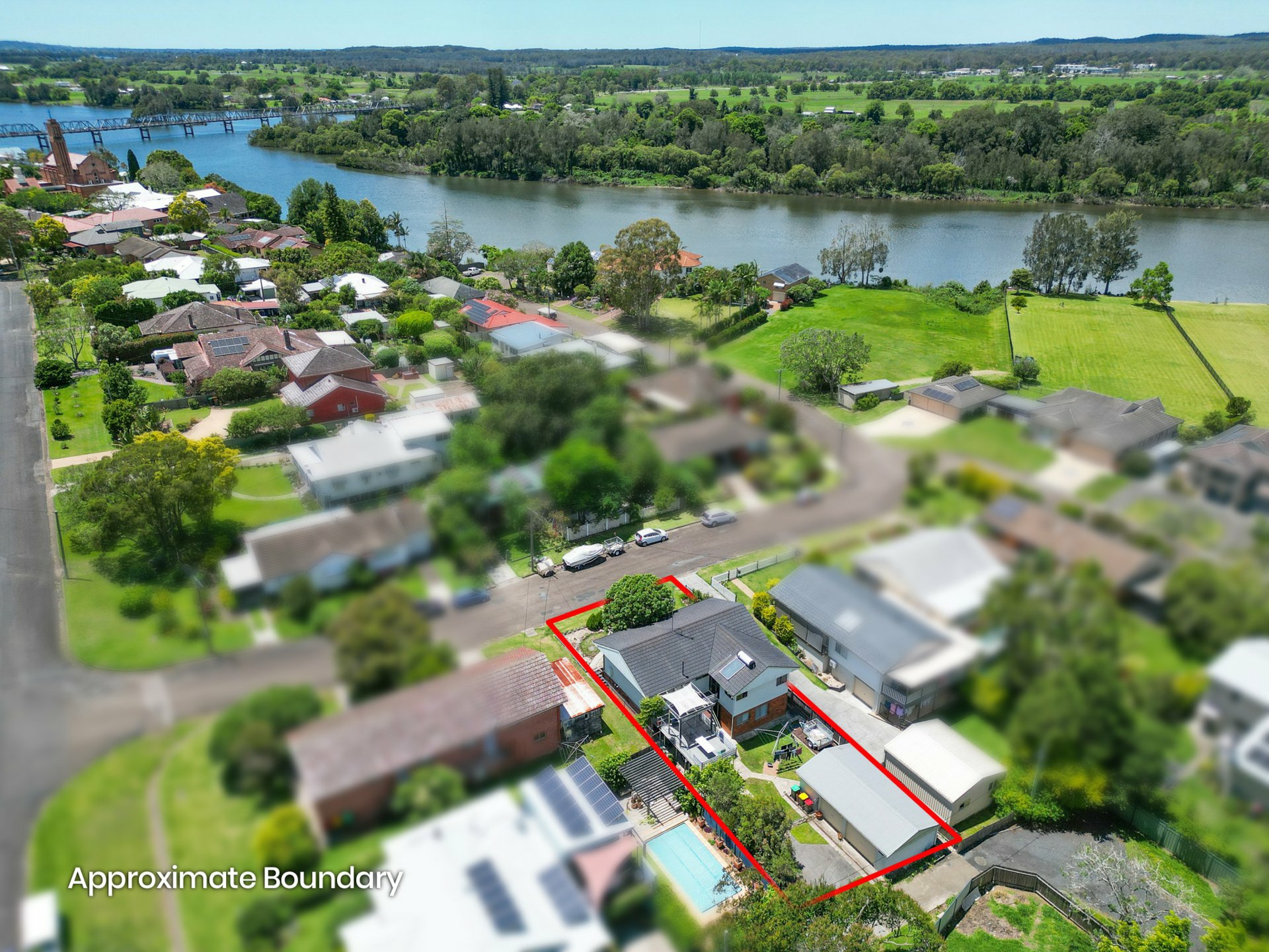 4 West End Avenue, TAREE