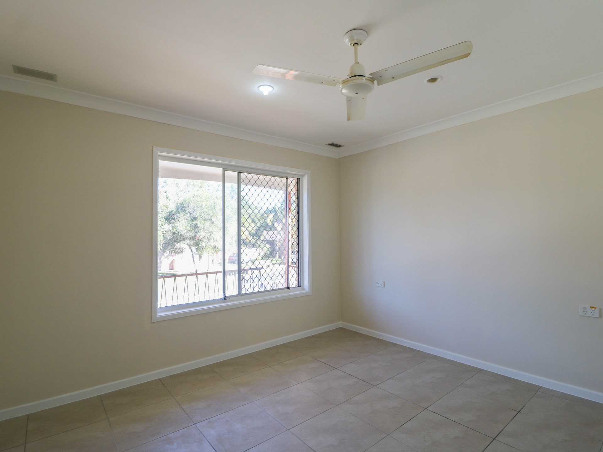 4 Hughes Street, TAREE