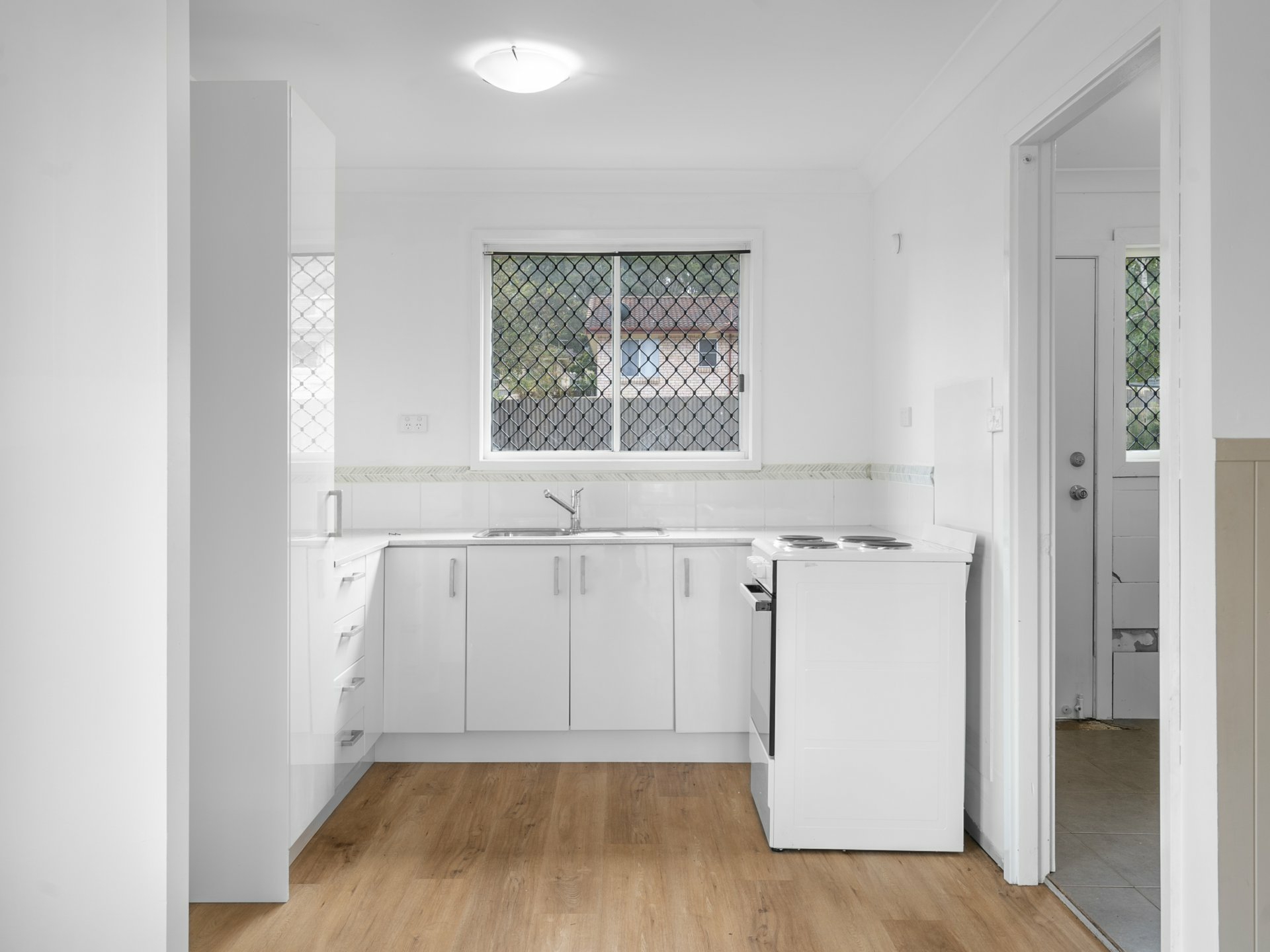 17 Barton Street — photo 4 of 10