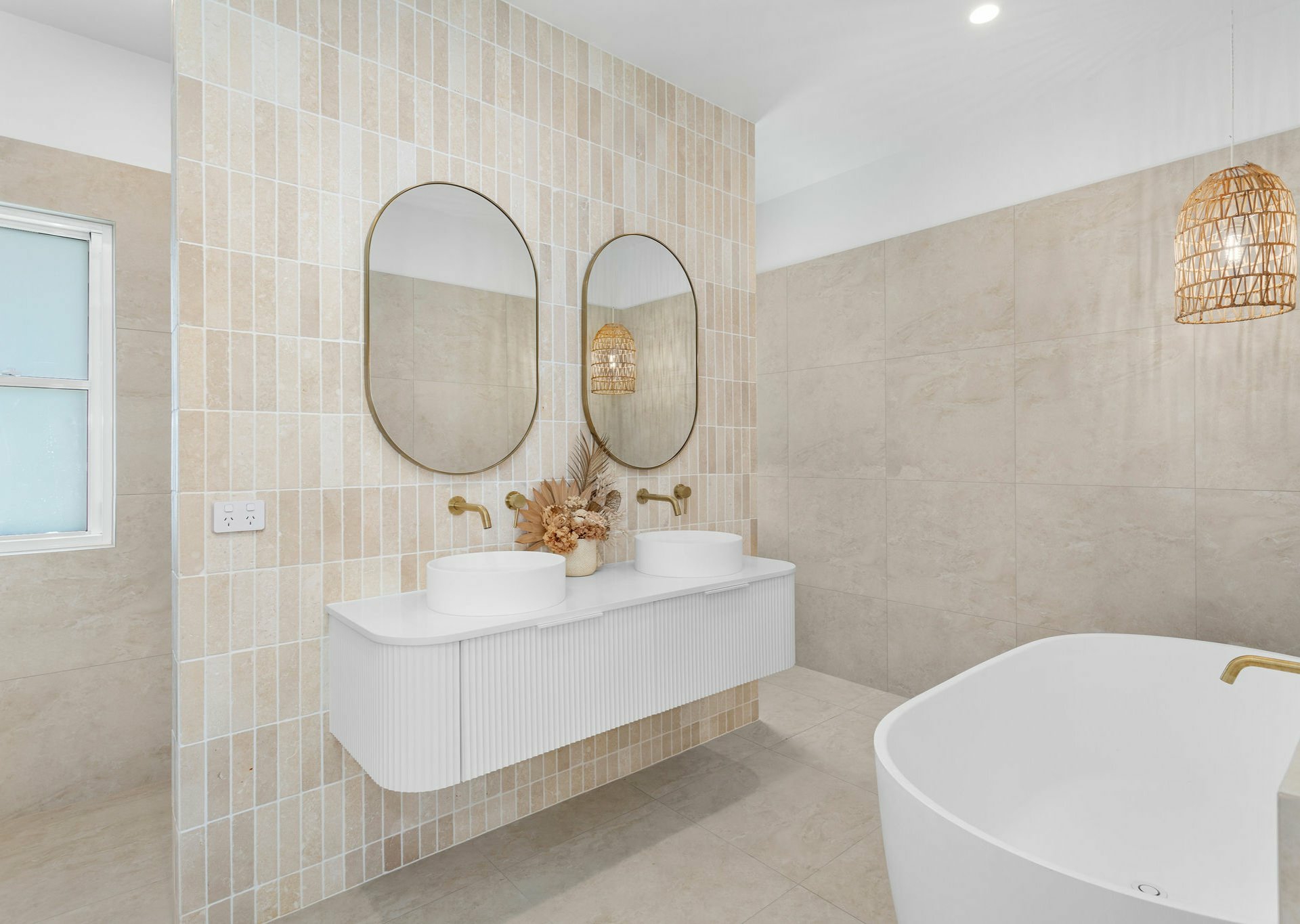 16a Pacific View Drive, HALLIDAYS POINT