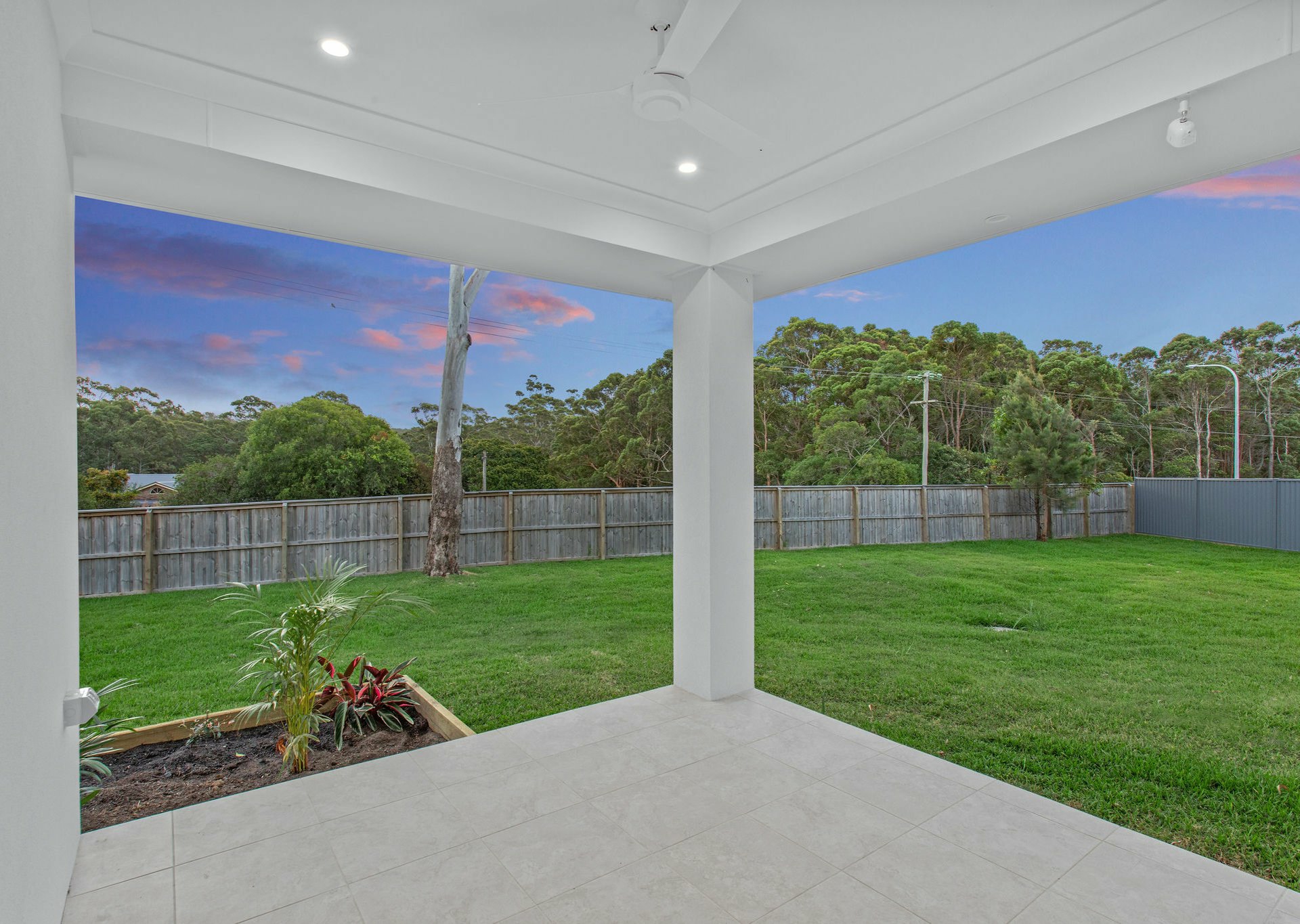 8 Lace Court, DIAMOND BEACH