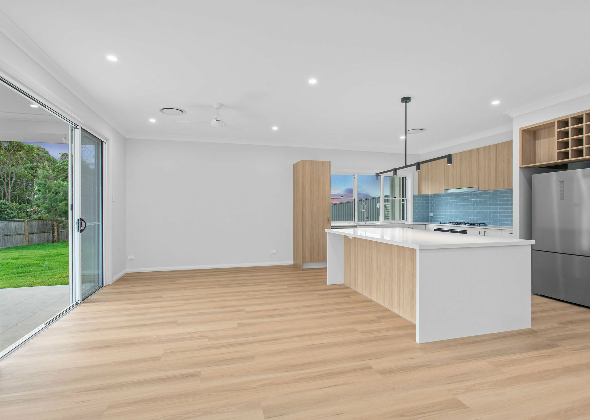 8 Lace Court, DIAMOND BEACH