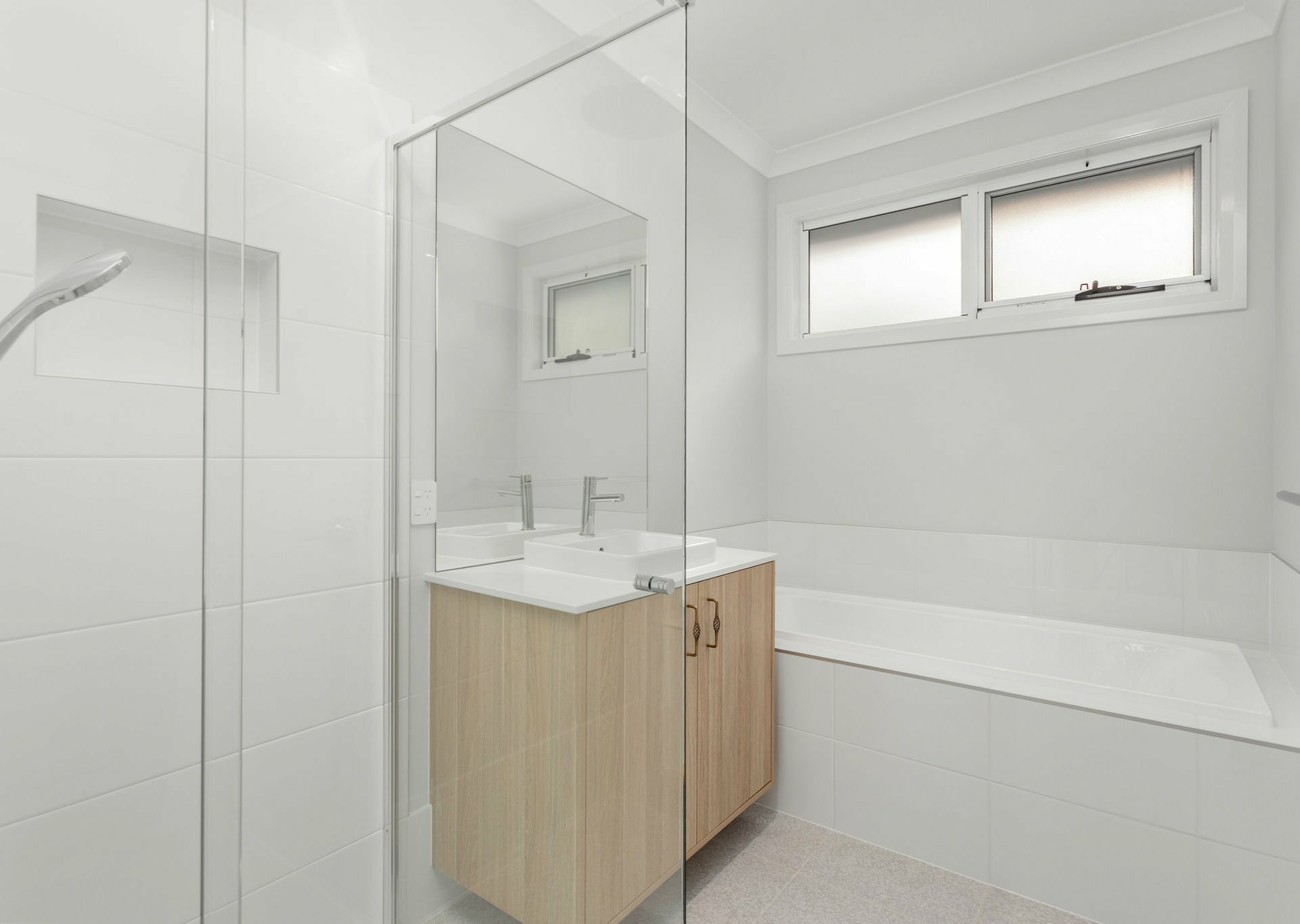8 Lace Court, DIAMOND BEACH