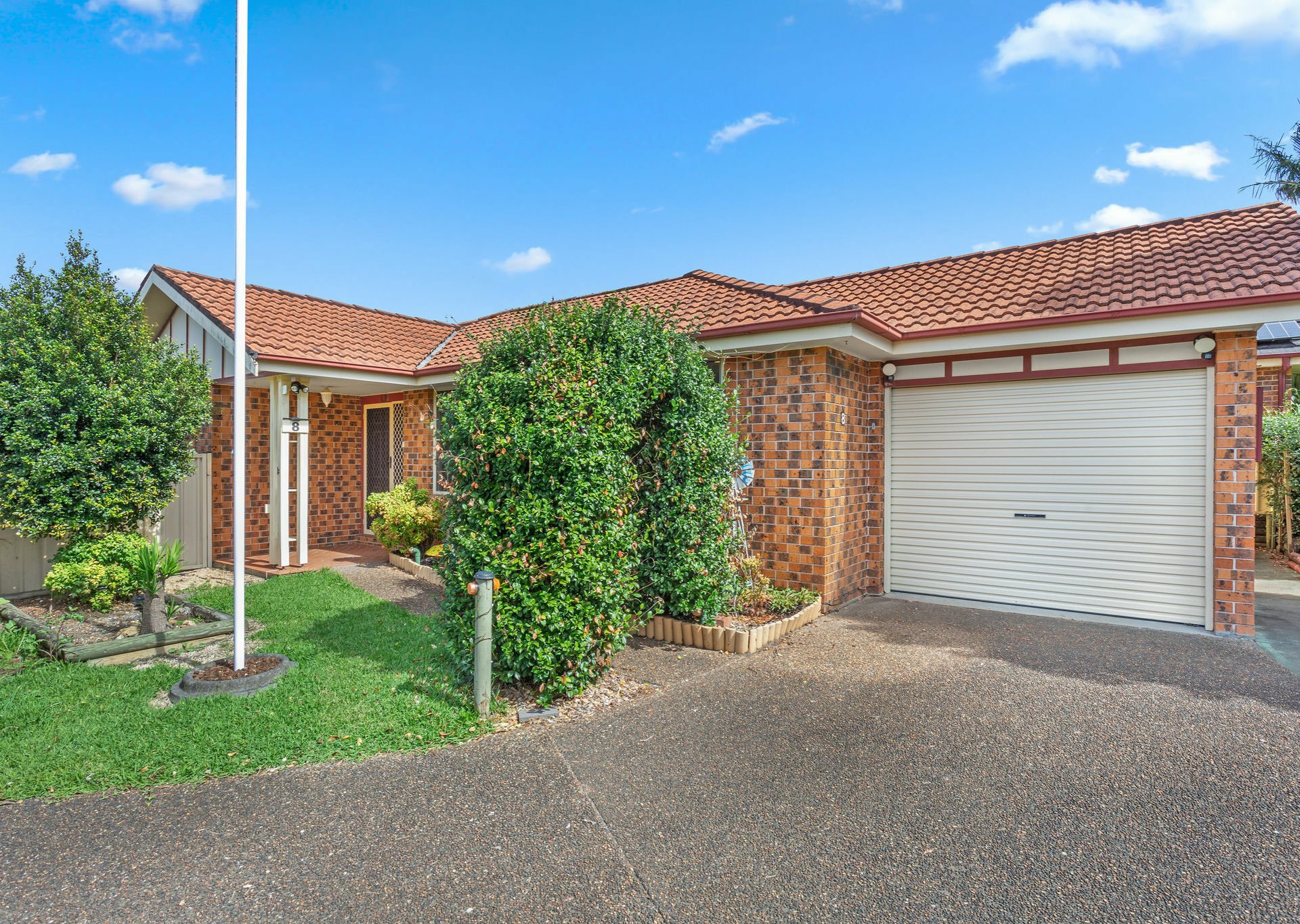 8 Forest Grove, TAREE