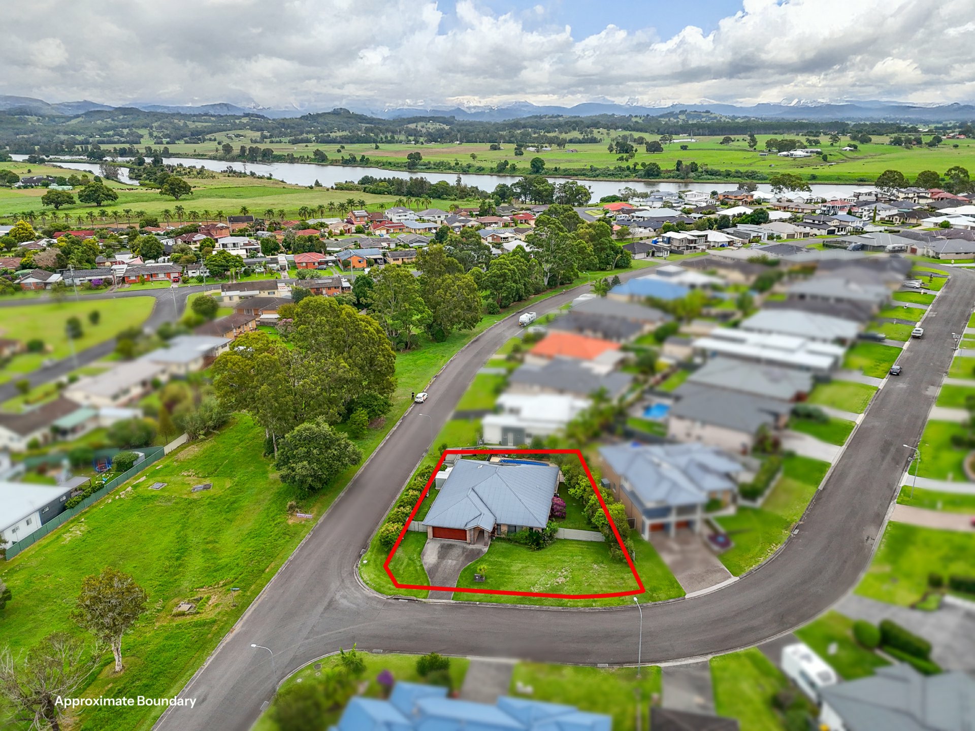 24 Joseph Andrews Crescent, TAREE
