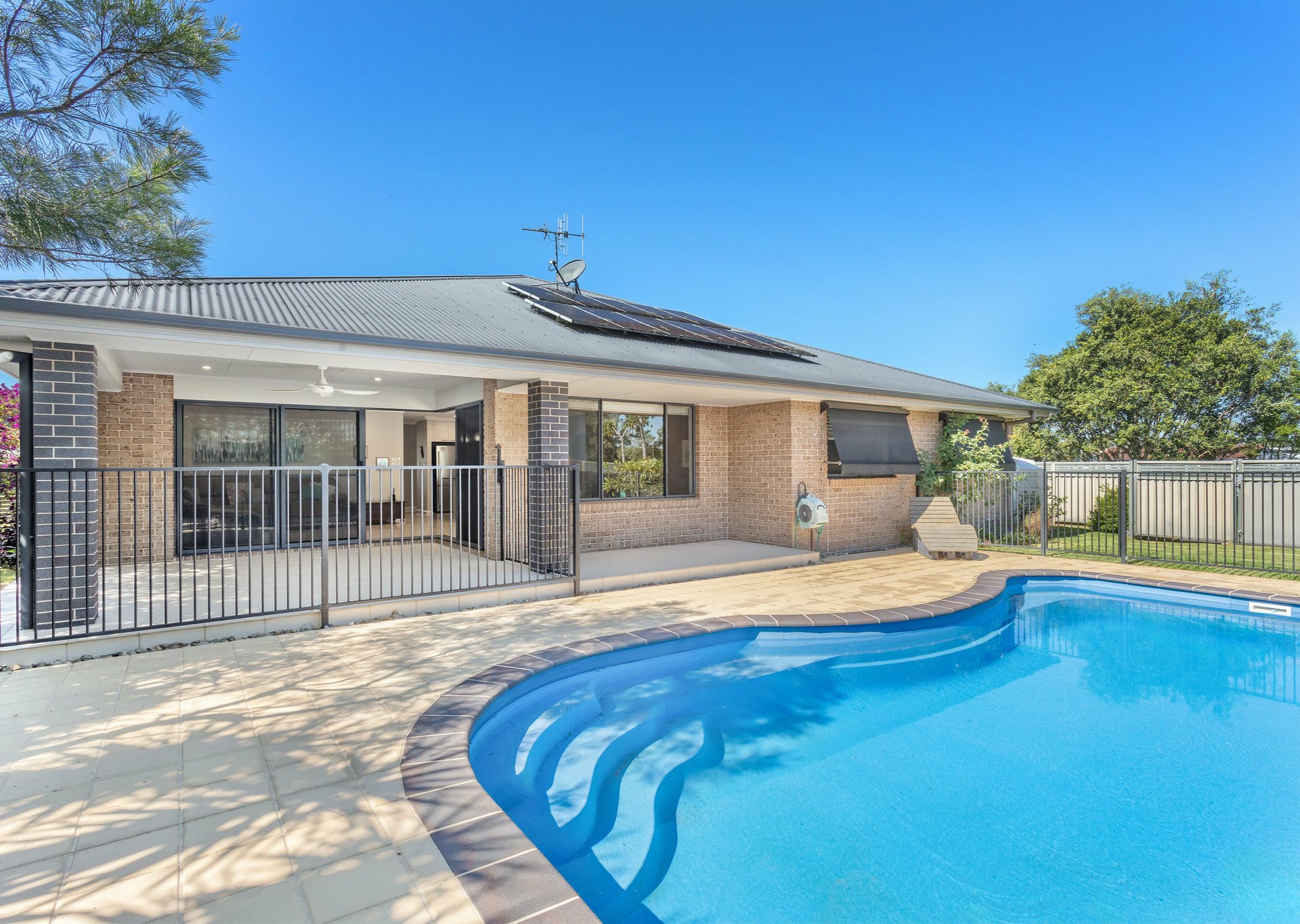 24 Joseph Andrews Crescent, TAREE