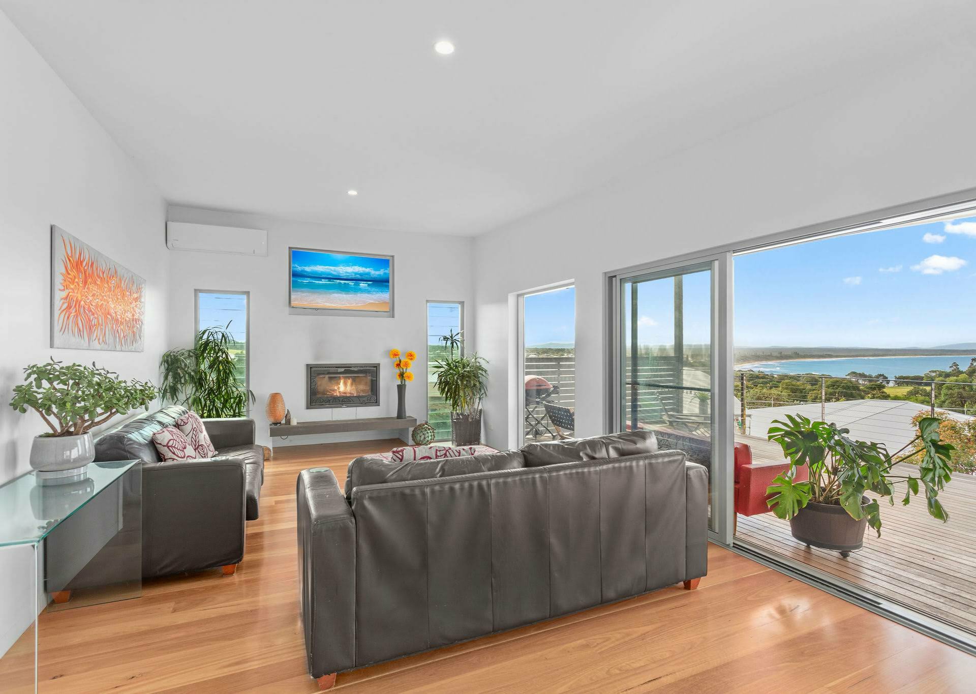 8 Myalup Court, RED HEAD