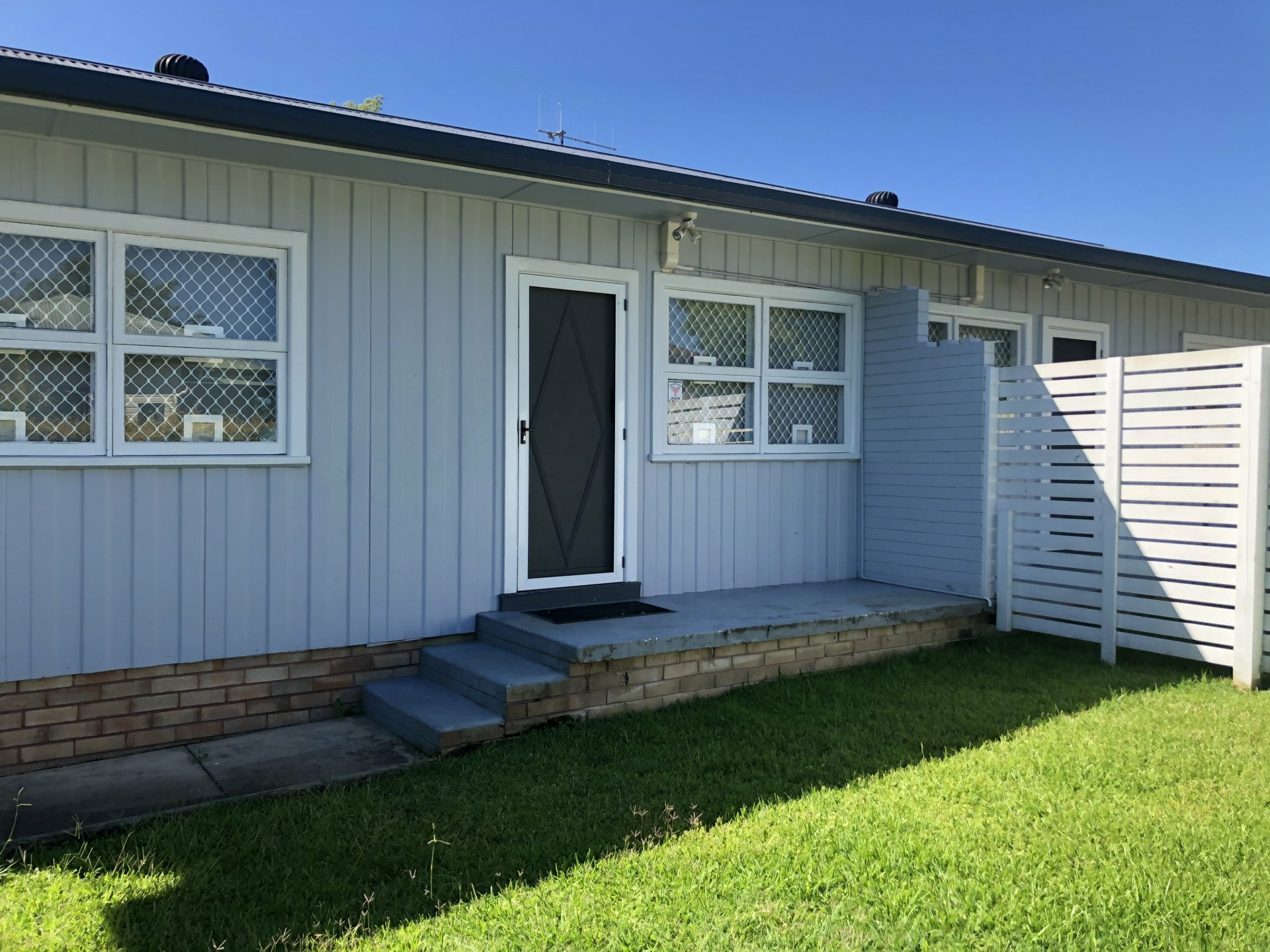 2/1 Commerce Lane — photo from LJ Hooker Taree