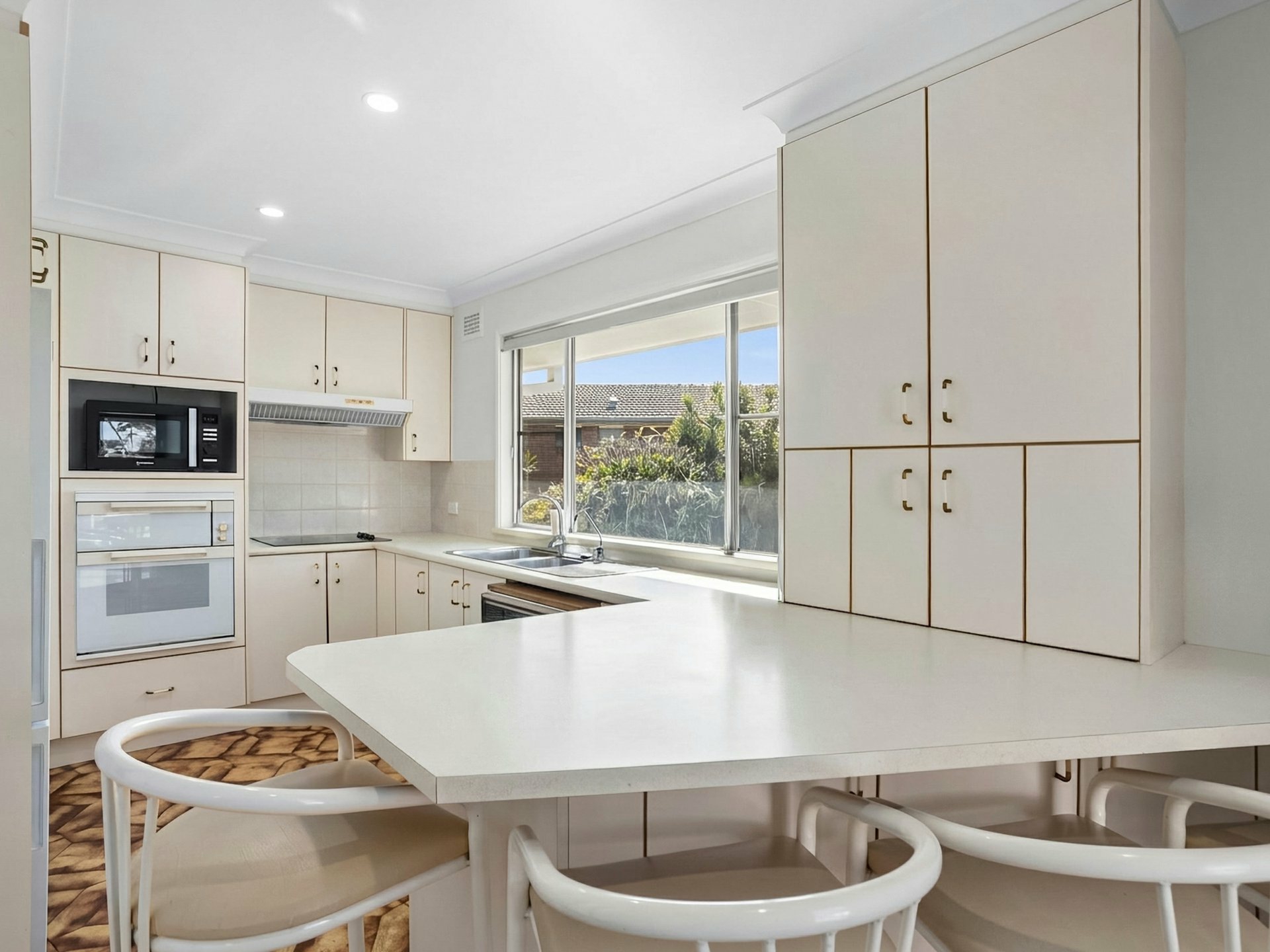 17 Ritchie Cresent — photo 10 of 30