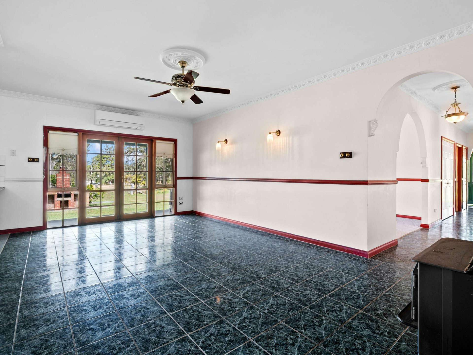10 Premier Drive — photo 10 of 30