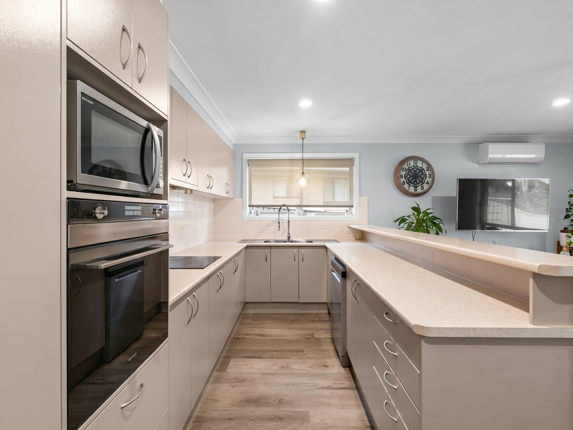 14 Rosedale Place — photo 7 of 22