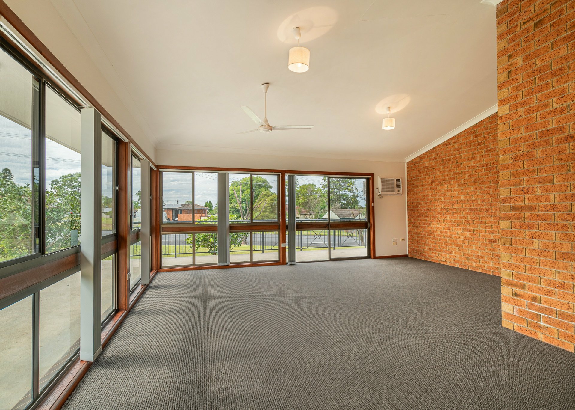 2 Telopea Drive — photo 3 of 14