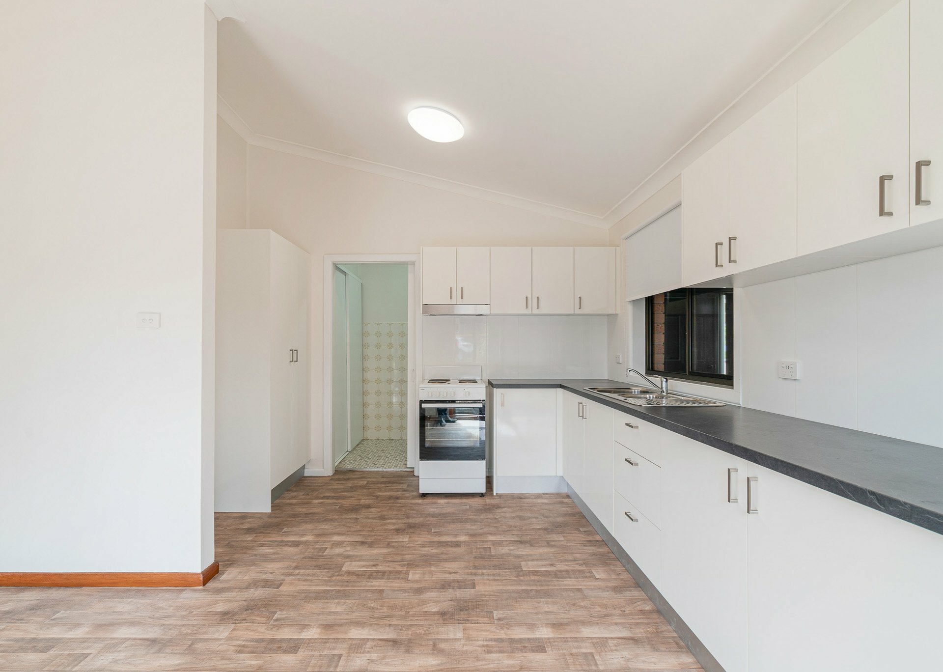 2 Telopea Drive — photo 5 of 14