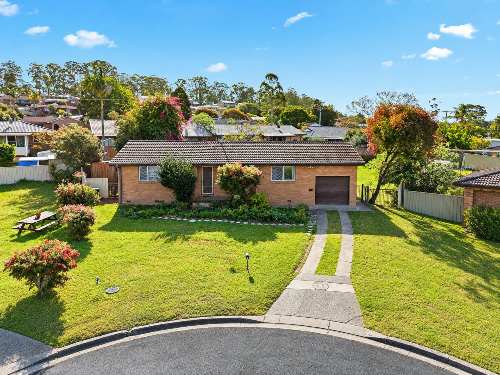 8 Nioka Place — photo from LJ Hooker Taree
