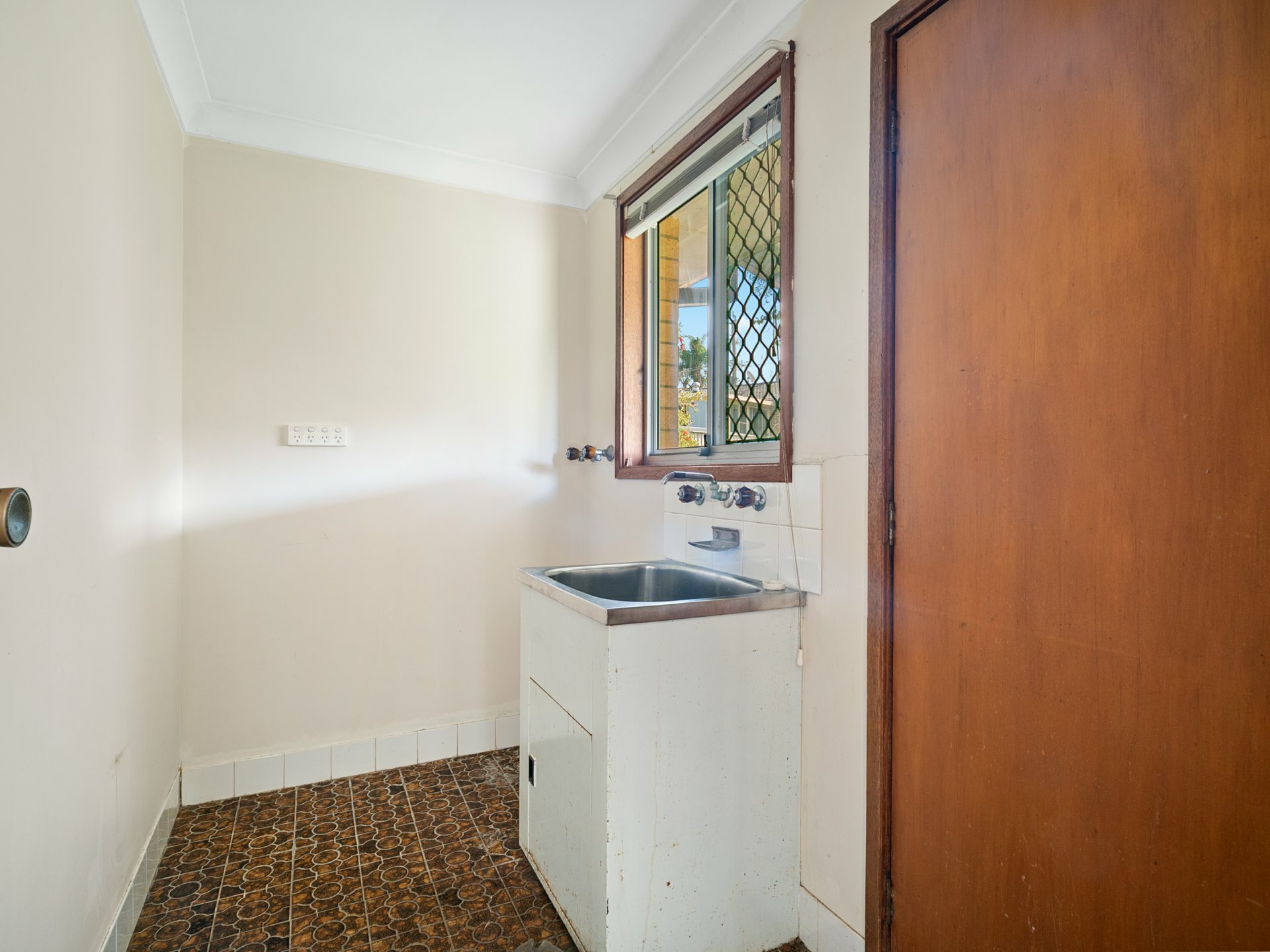 8 Nioka Place — photo 10 of 15