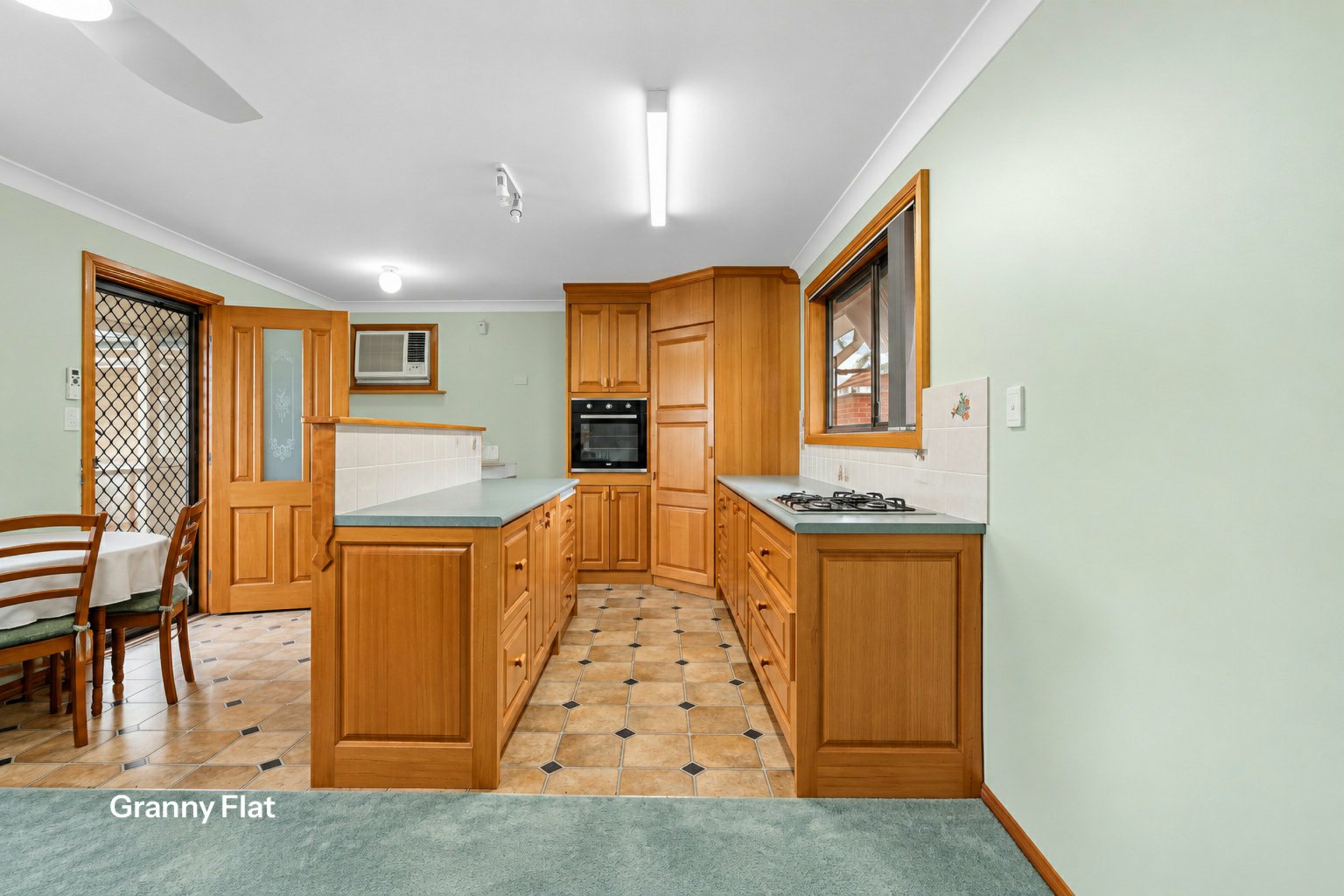 15 Kanangra Drive — photo 19 of 28