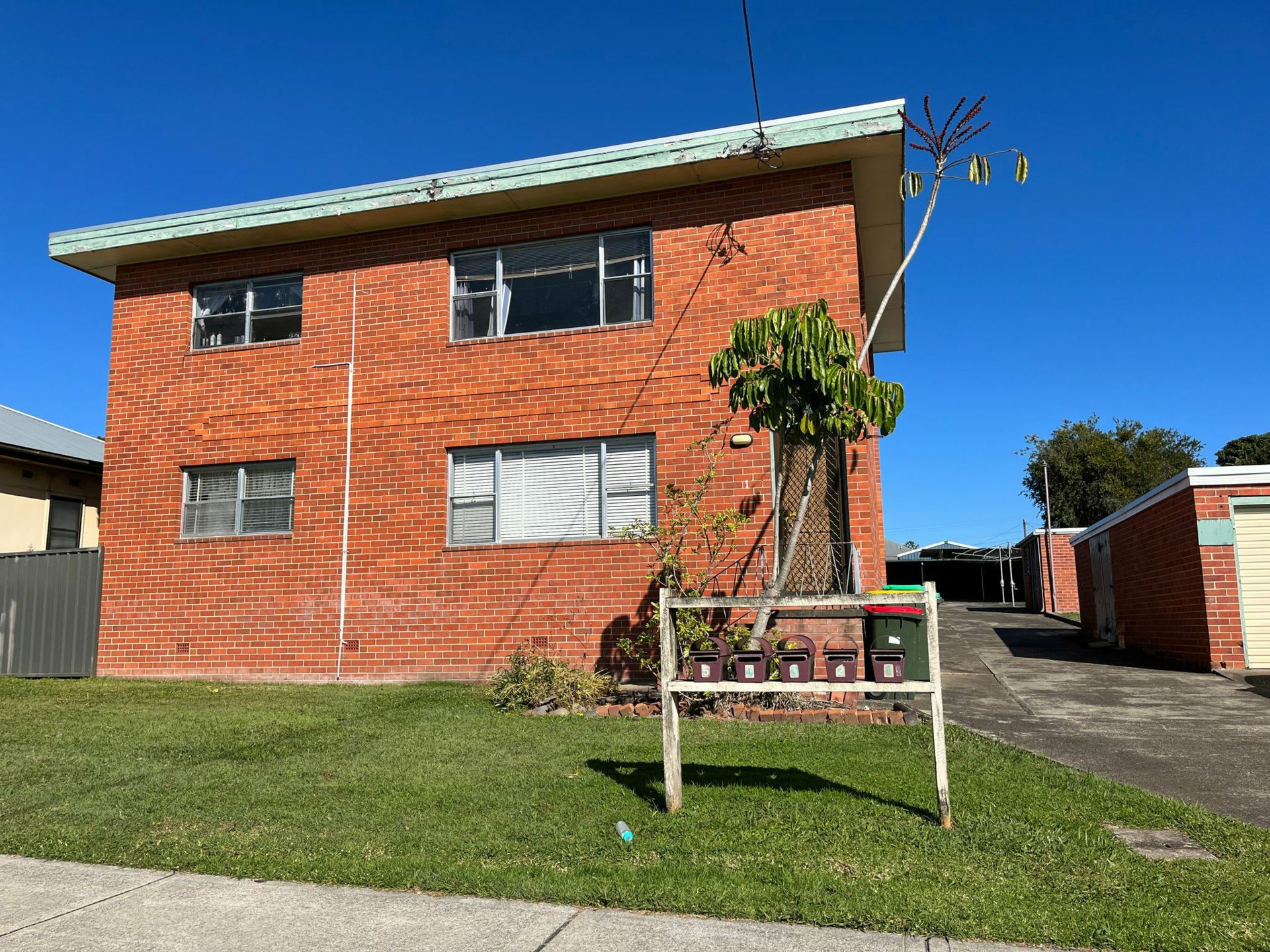 Unit 4/6 Flett Street — photo from LJ Hooker Taree