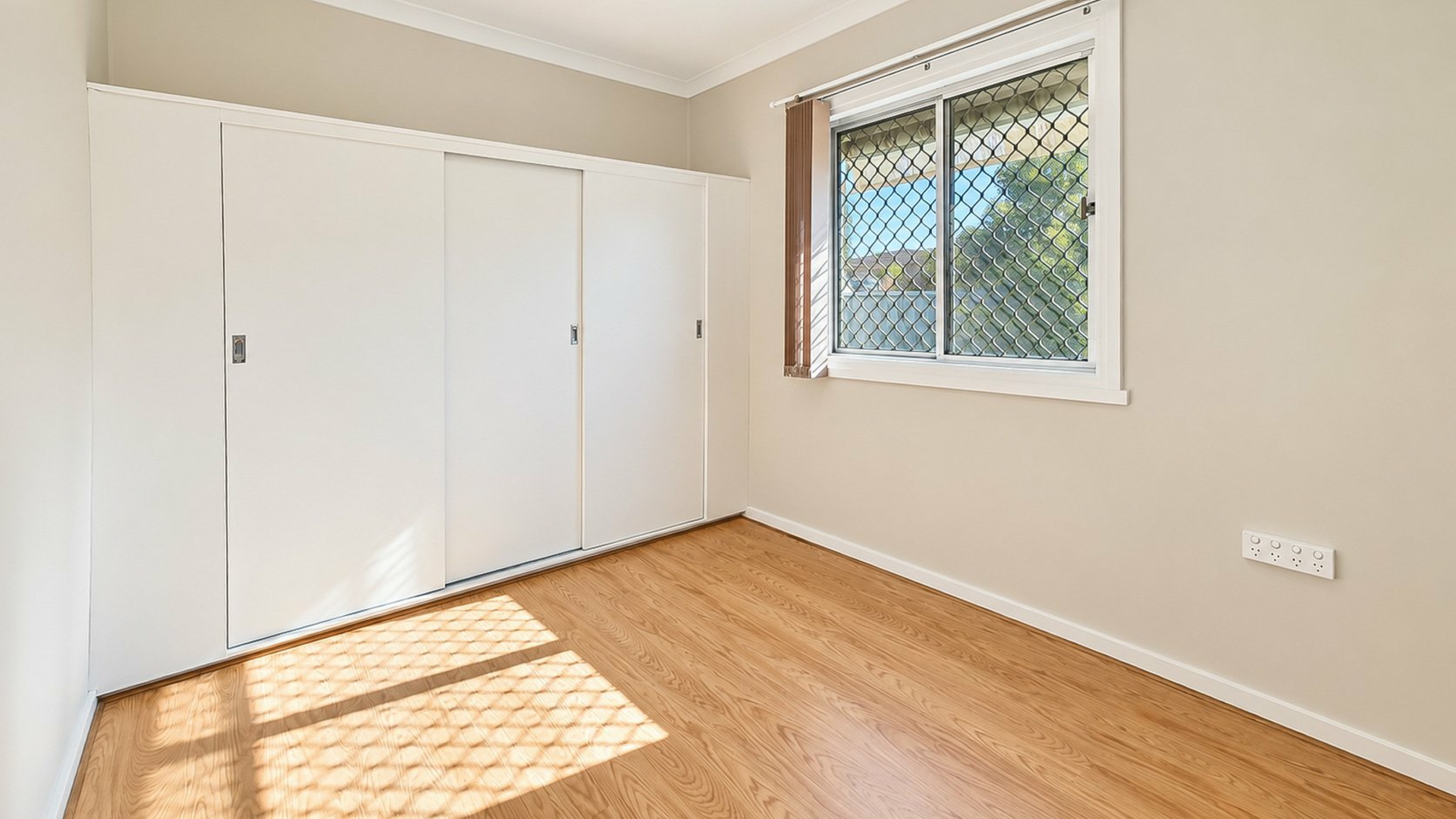 33 Milligan Street — photo 8 of 12