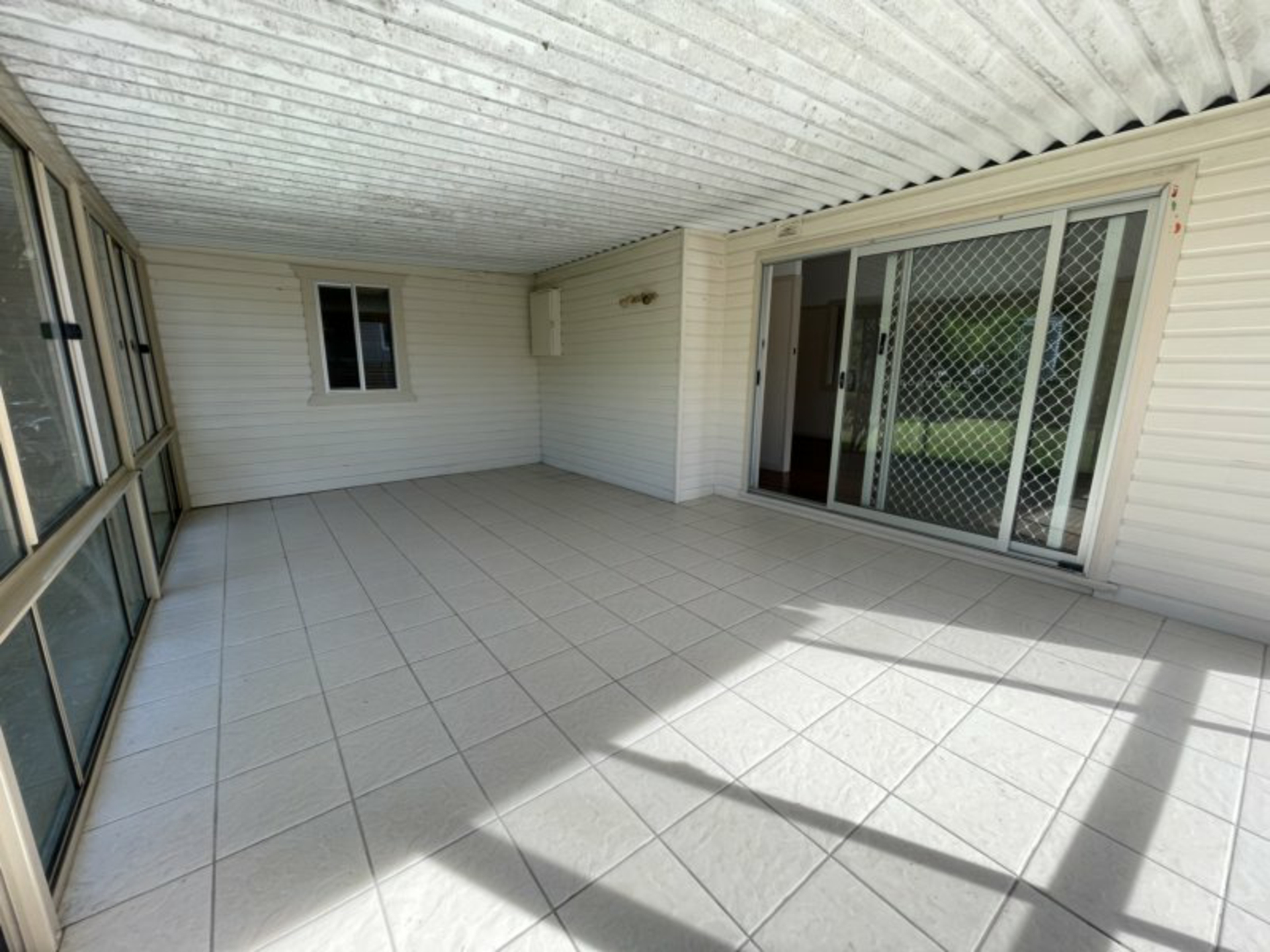 28 Hinten Crescent — photo 4 of 7