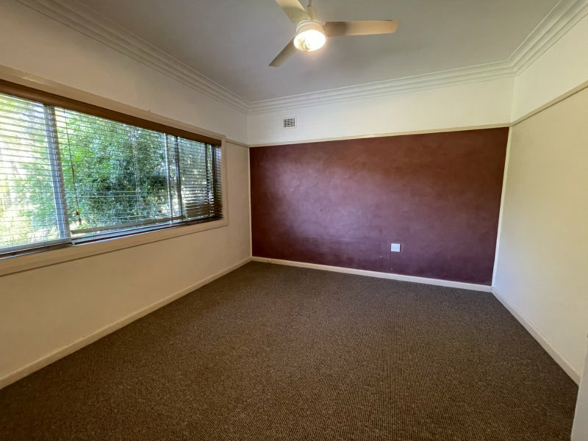 28 Hinten Crescent — photo 6 of 7