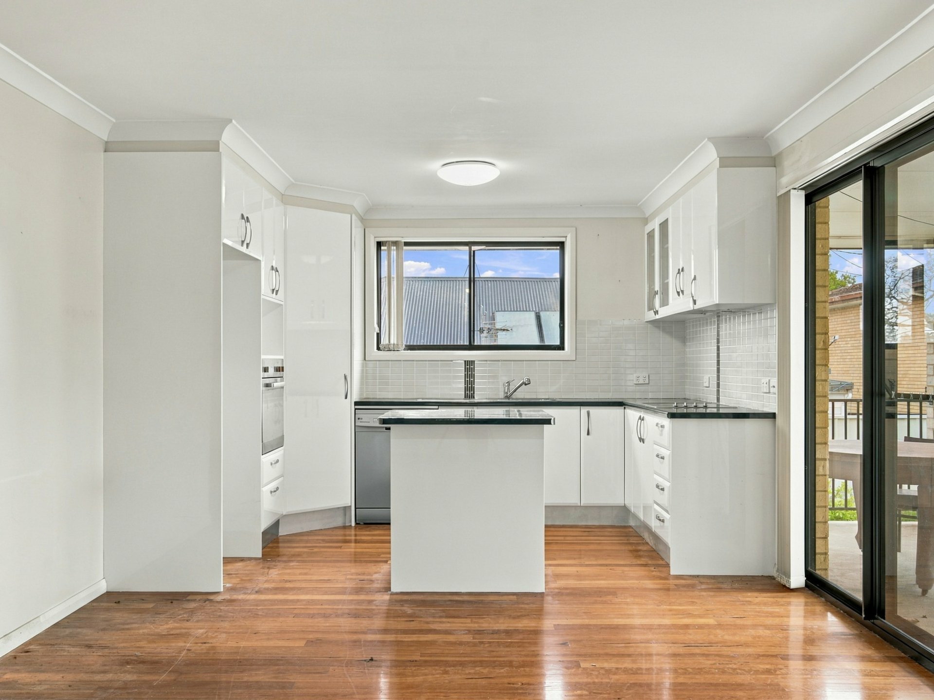 3 Victoria Street — photo 8 of 24