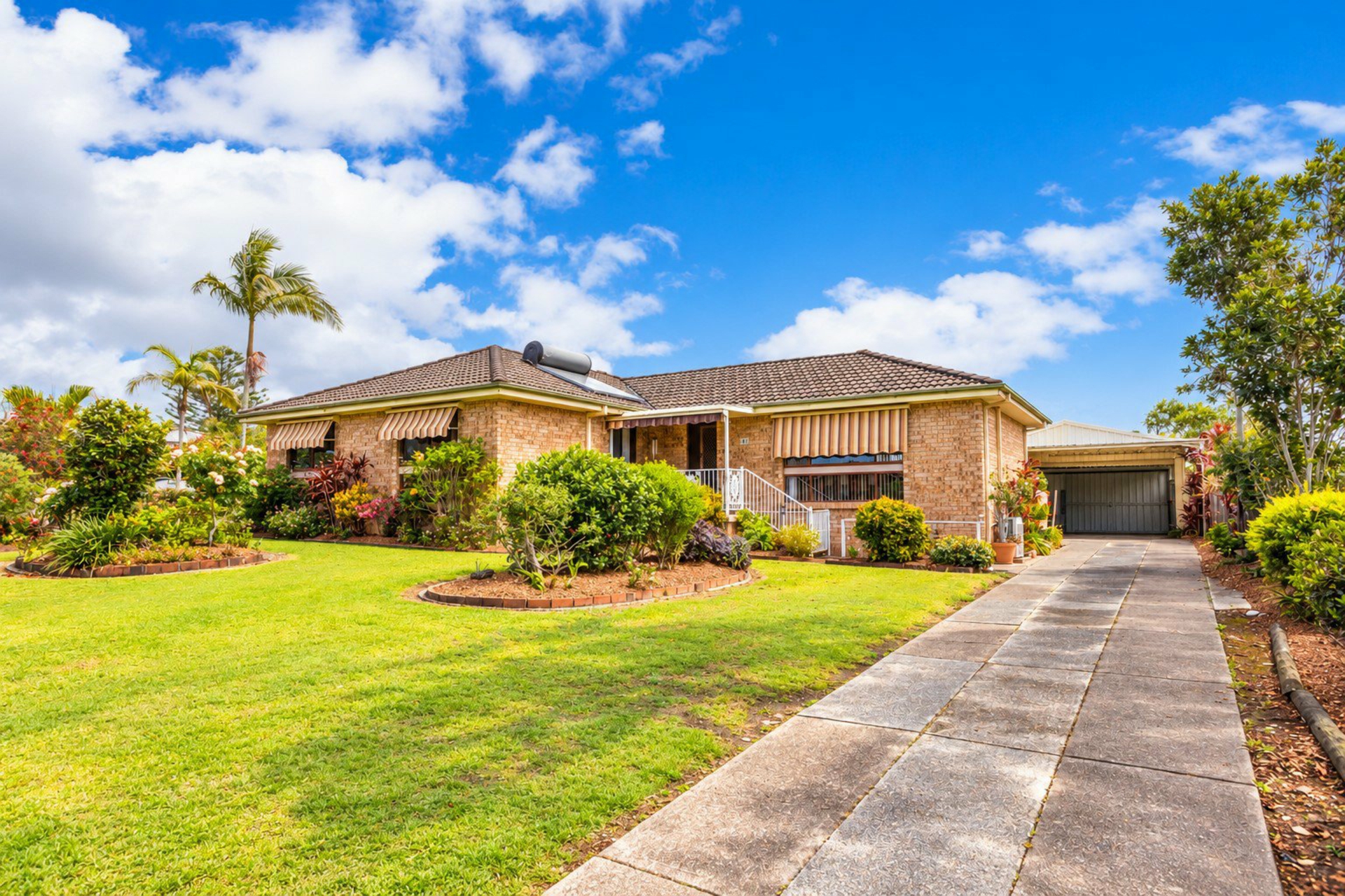 2 Kentia Close — photo from LJ Hooker Taree