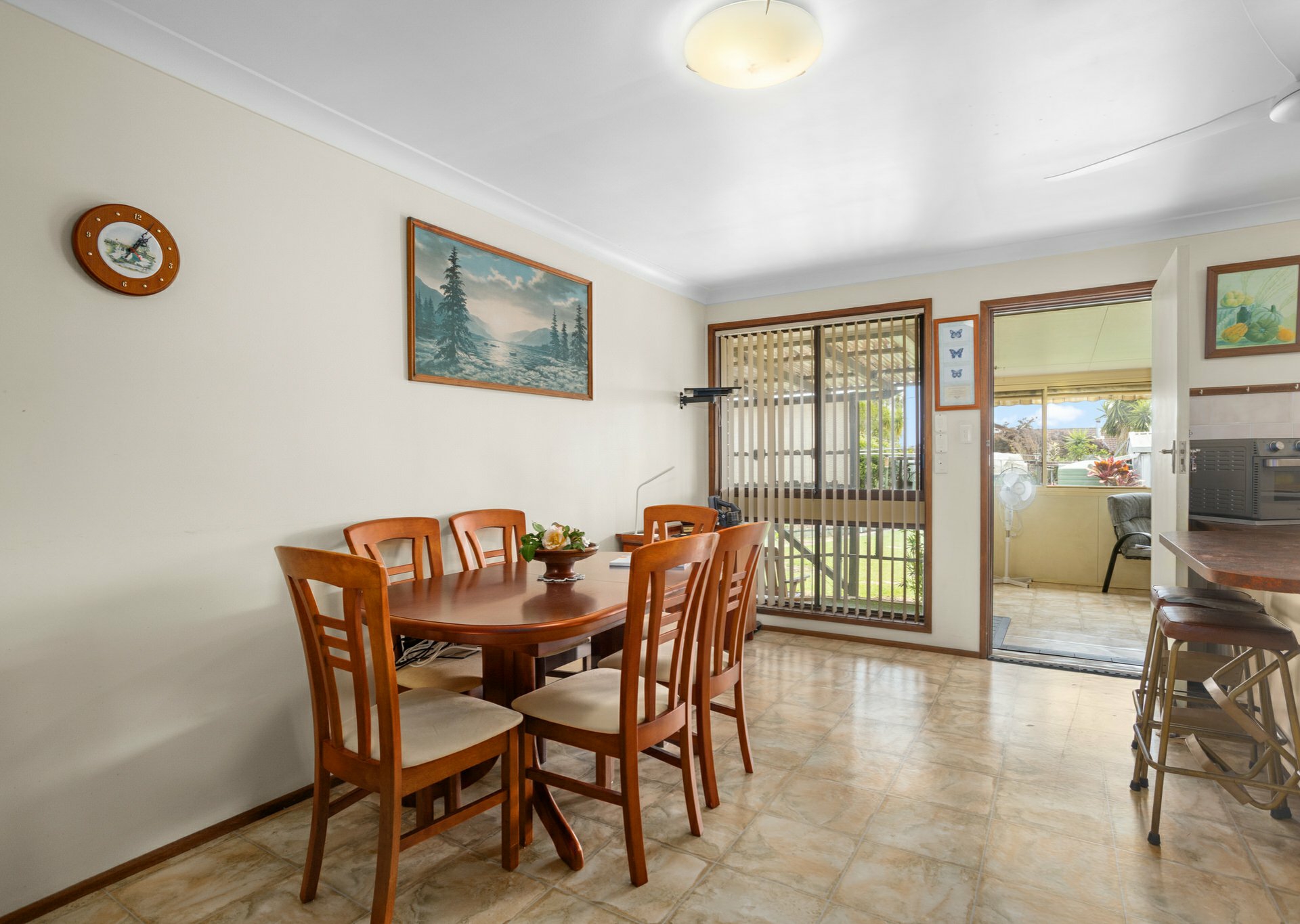 2 Kentia Close — photo 10 of 26