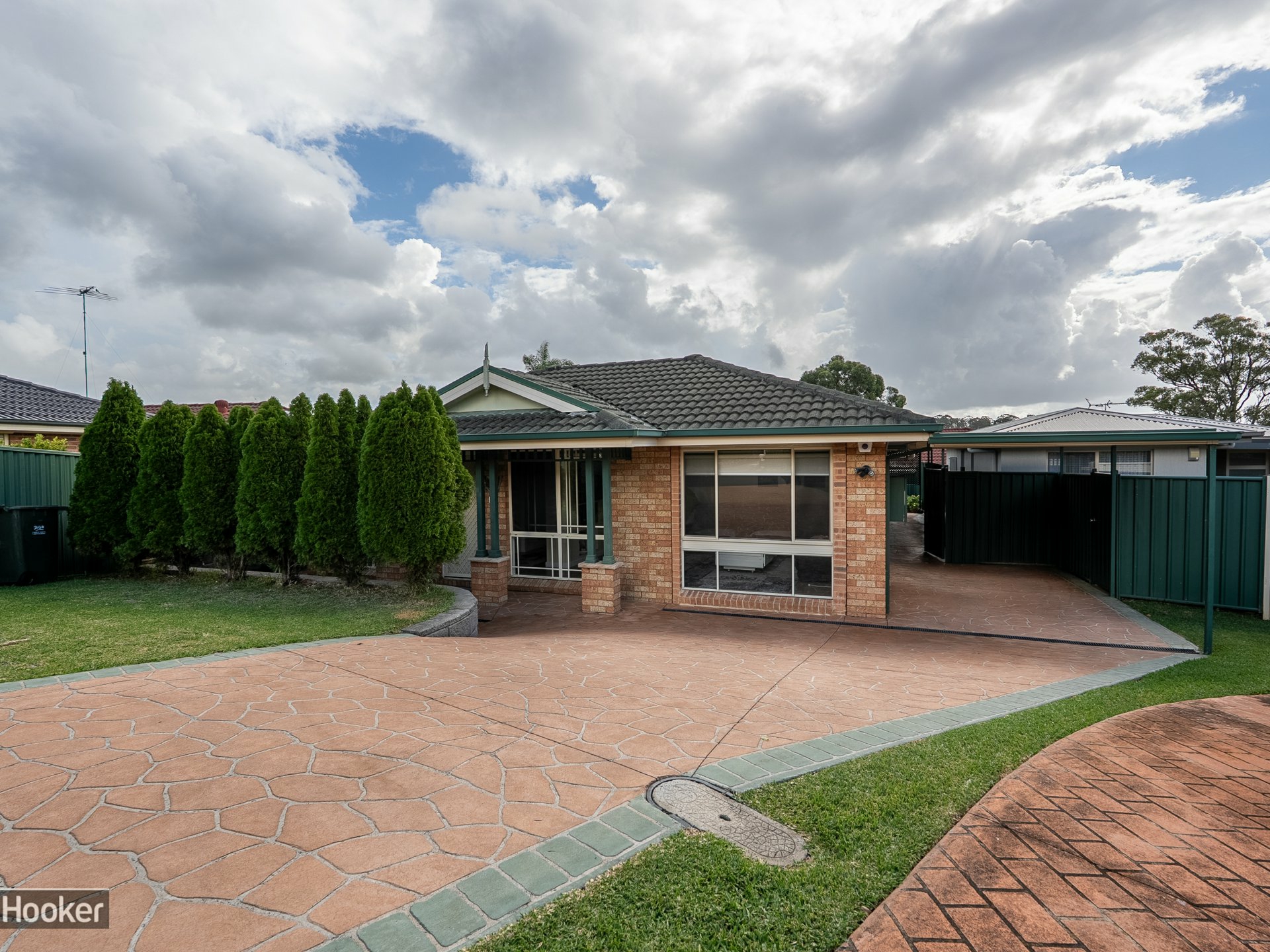 11 Theseus Circuit — photo from LJ Hooker Ingleburn