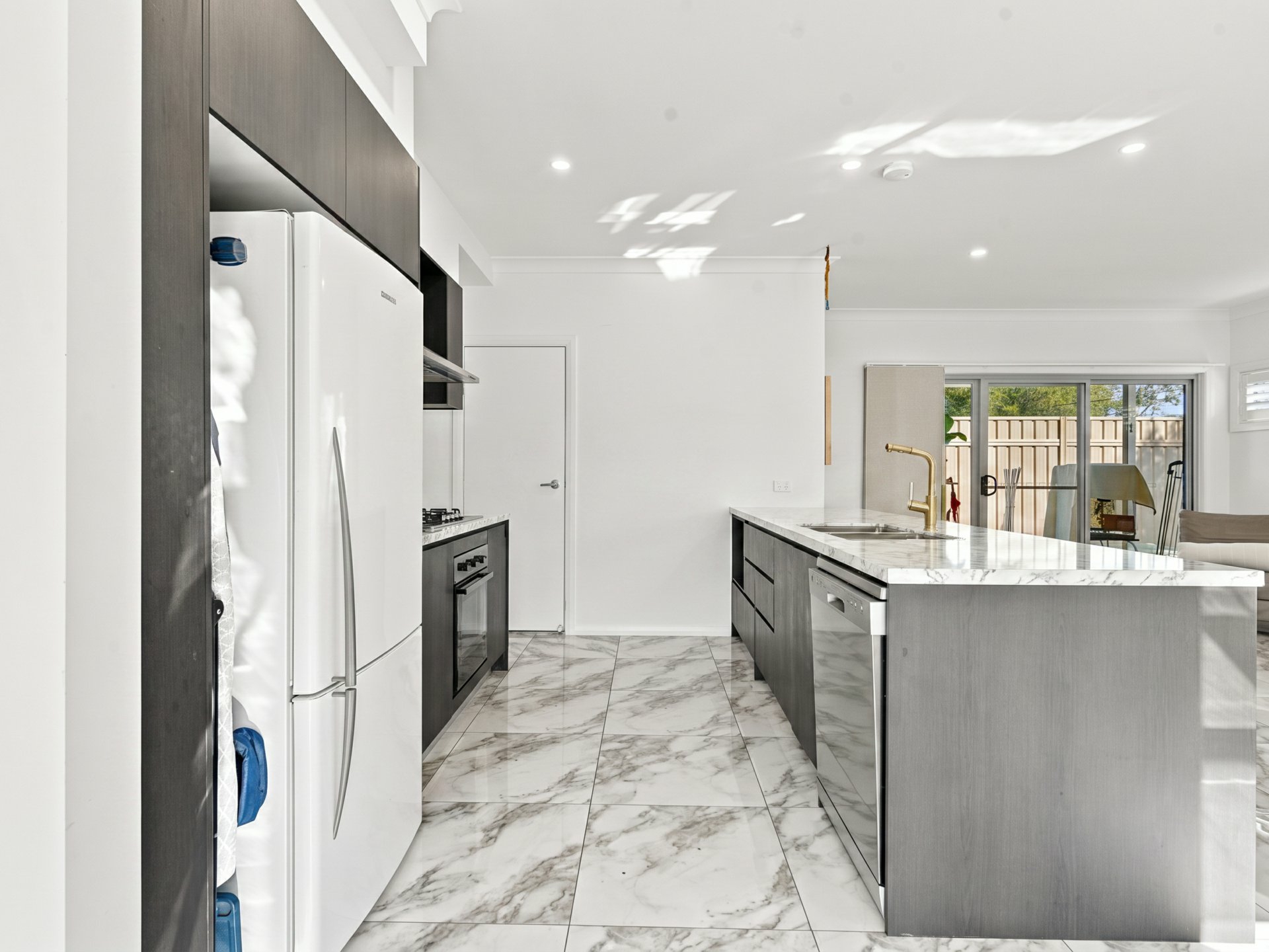 1/35 Jacaranda Crescent — photo 6 of 22