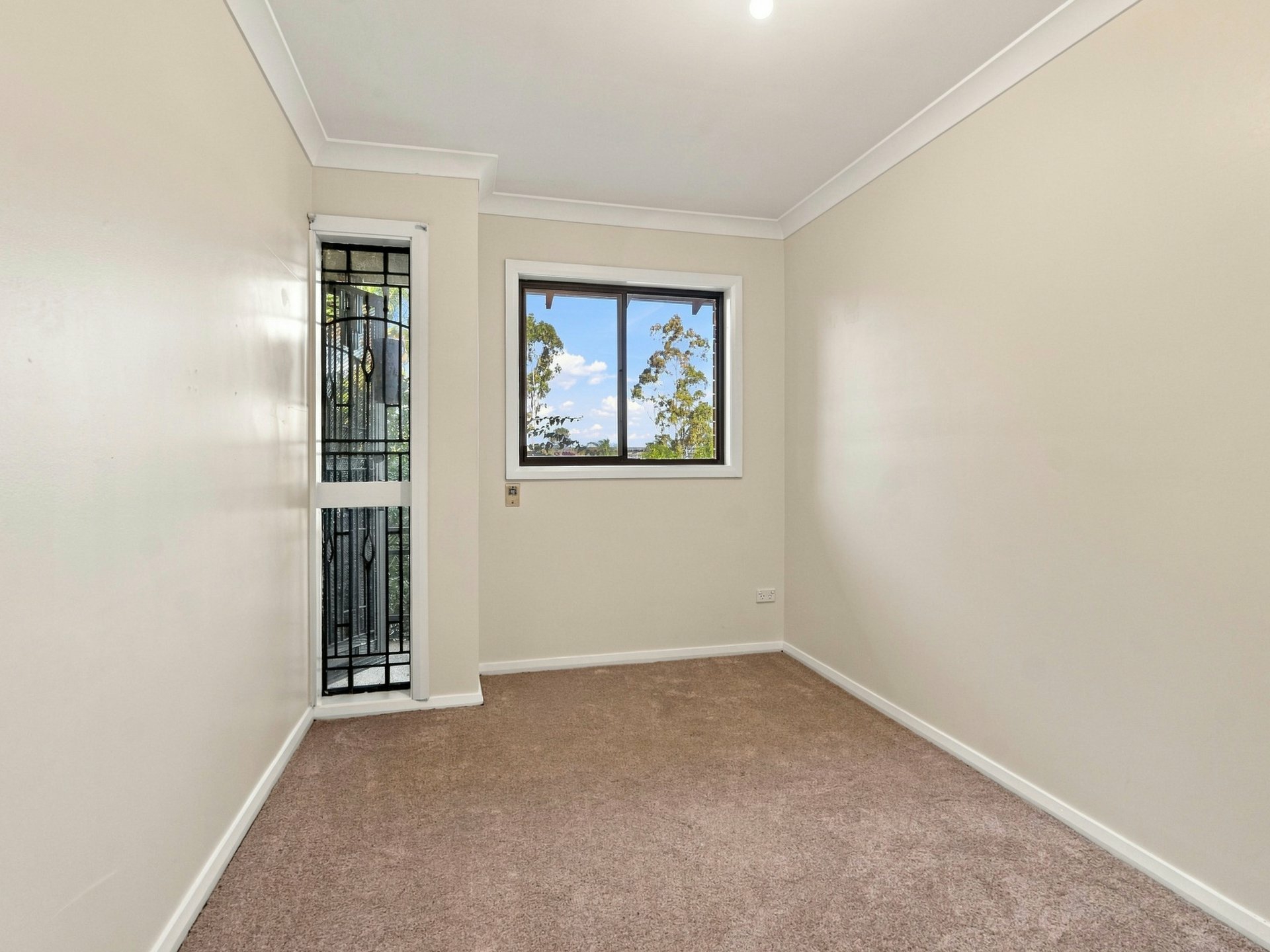 4 Harcourt Place — photo 13 of 22