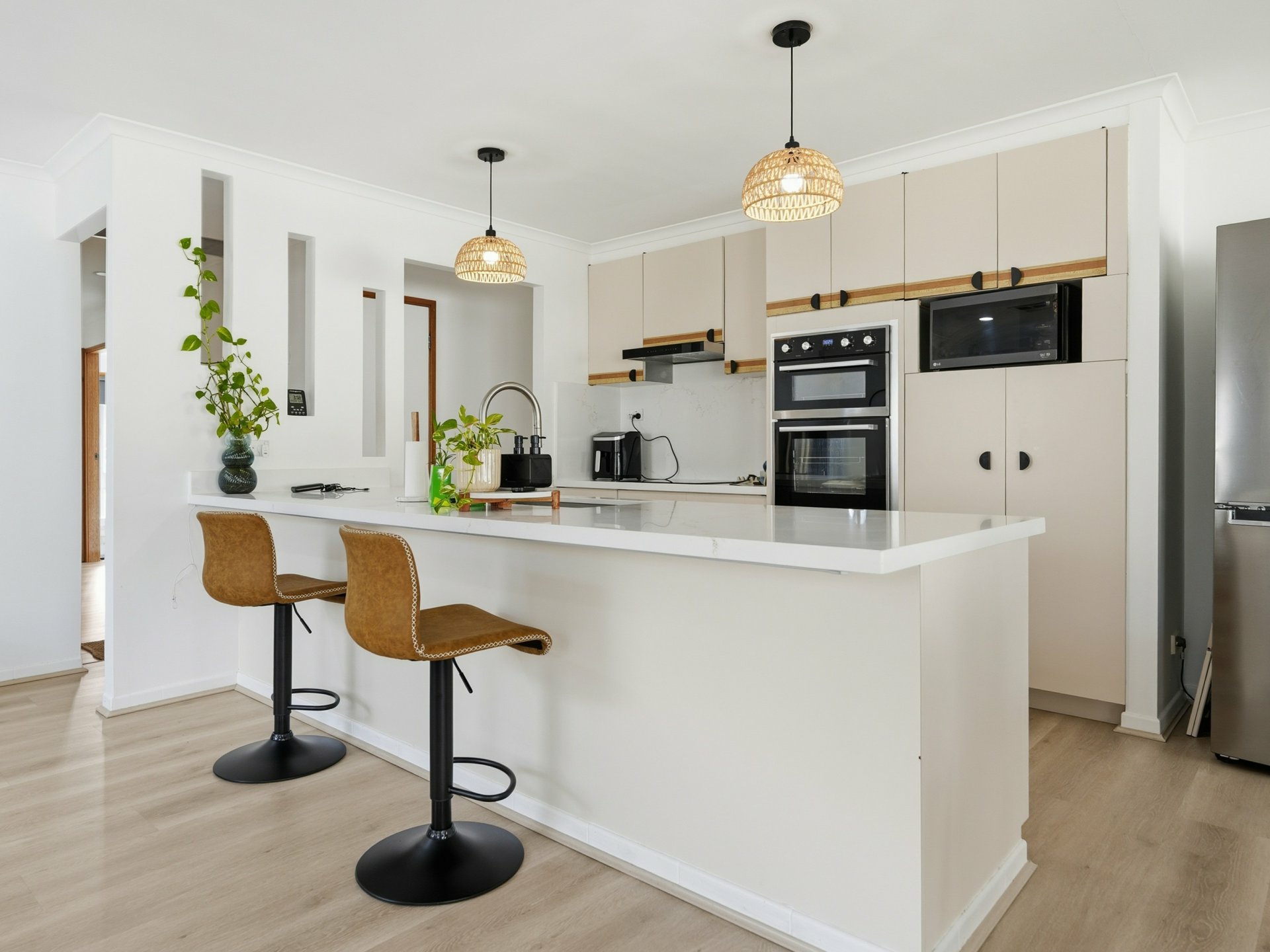 15 Sopwith Avenue — photo 3 of 17