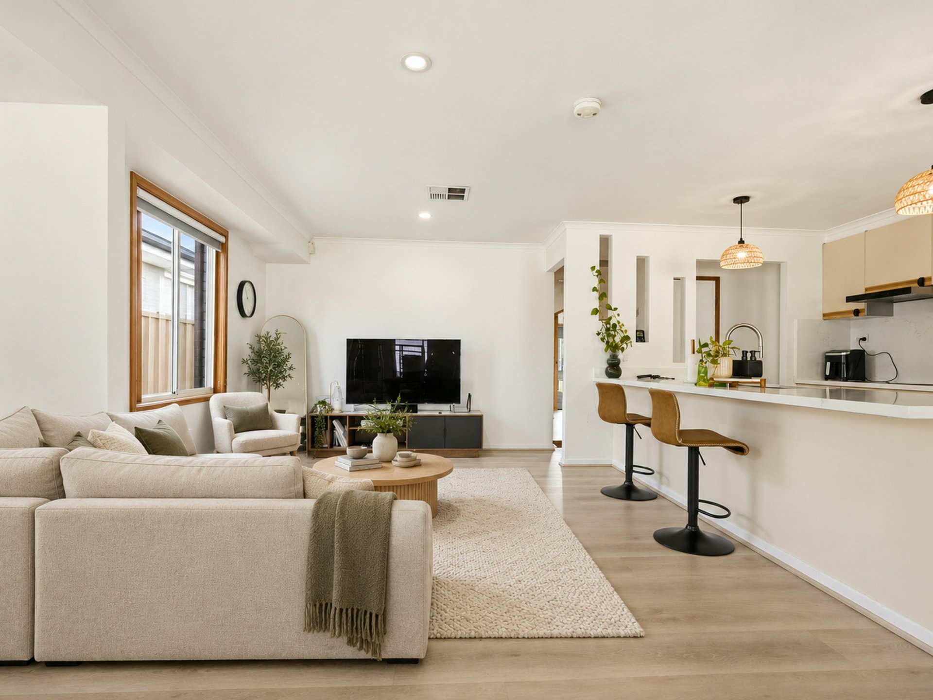15 Sopwith Avenue — photo 4 of 17