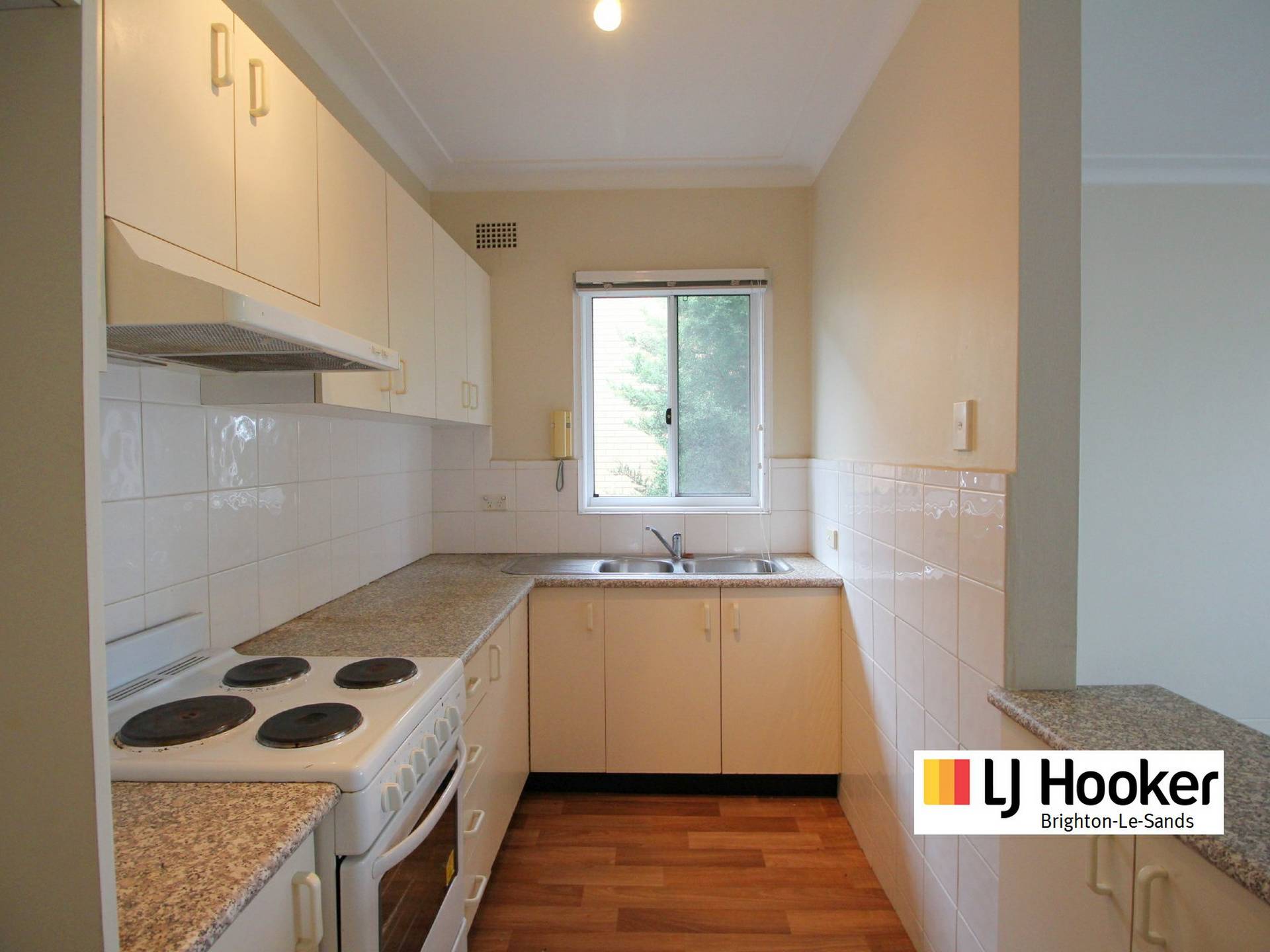 113 The Grand Parade, BRIGHTON-LE-SANDS
