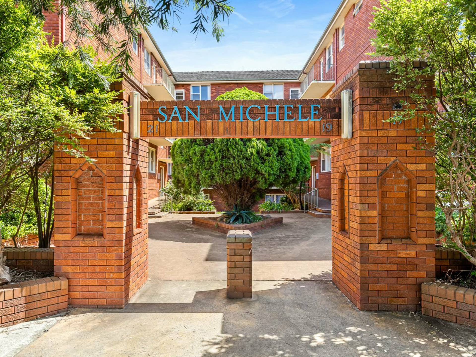 18/19-21 Queens Road, Brighton-Le-Sands