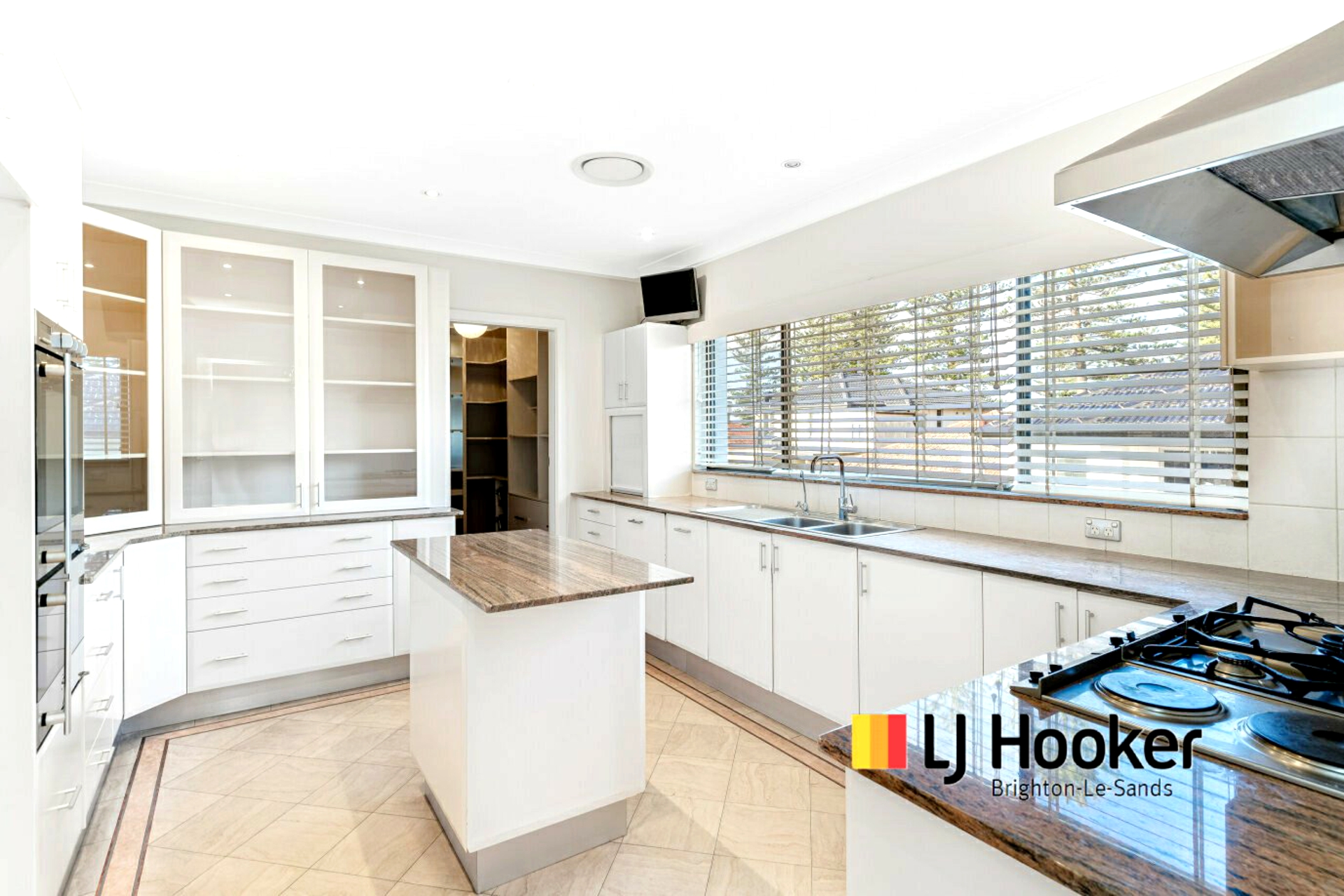 1 Hollywood Street, MONTEREY