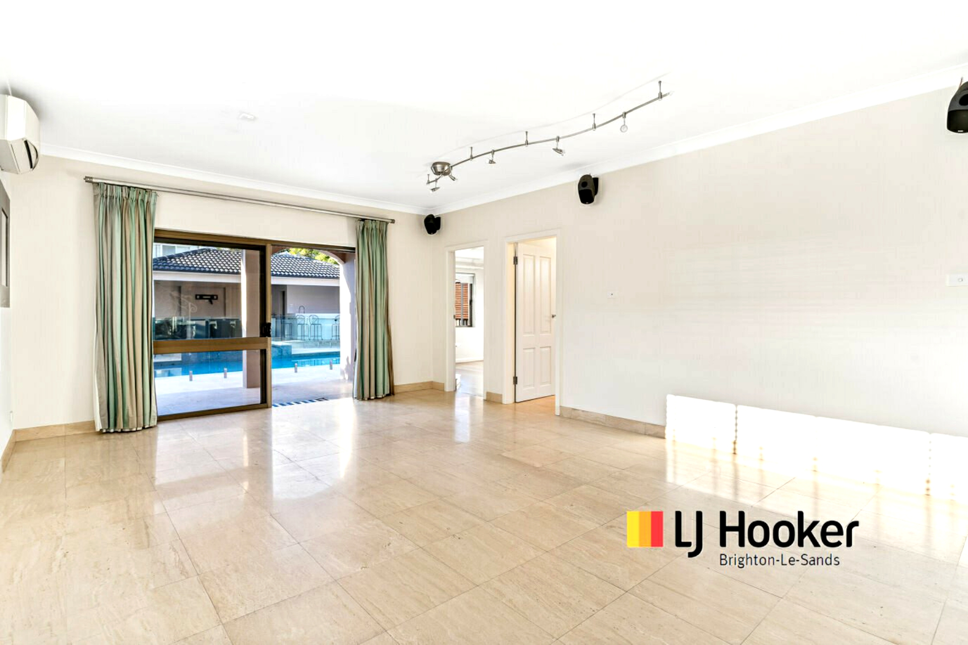 1 Hollywood Street, MONTEREY