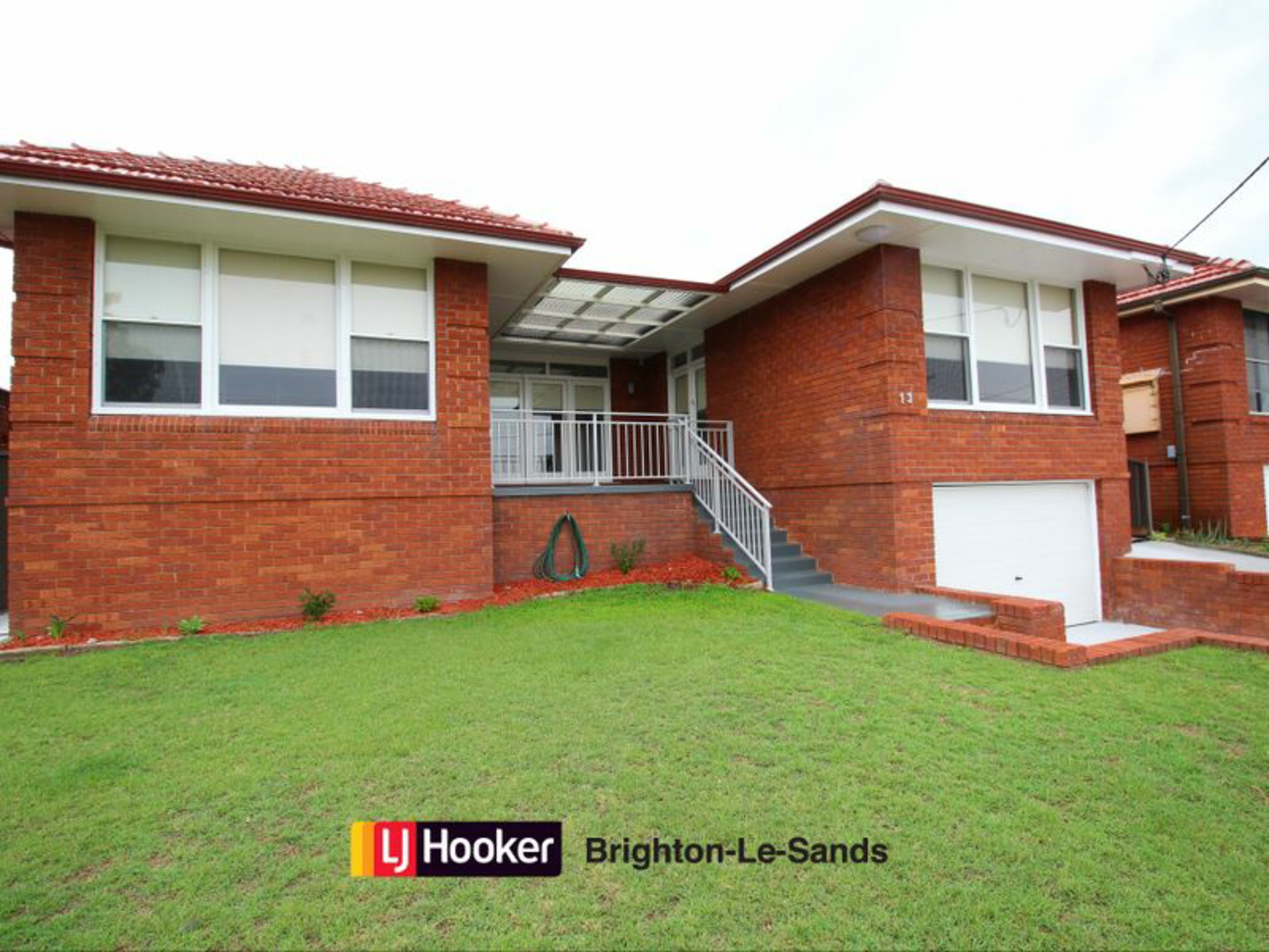 13 Moorefield Avenue, KOGARAH