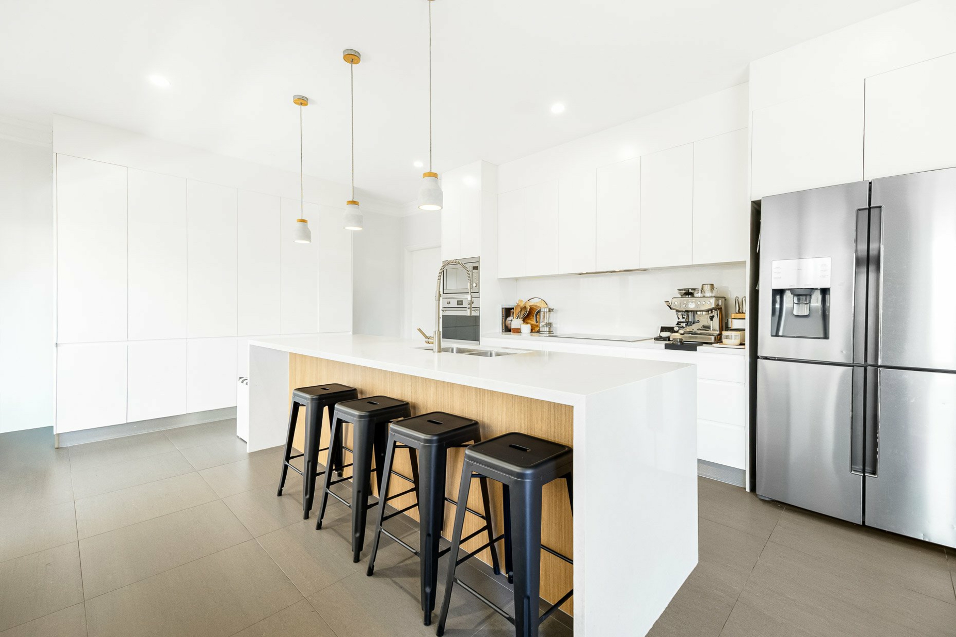2/9 Crawford Road — photo 4 of 10