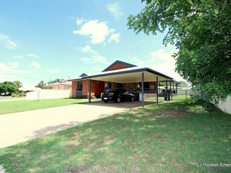 3 Cowan Crescent Emerald QLD