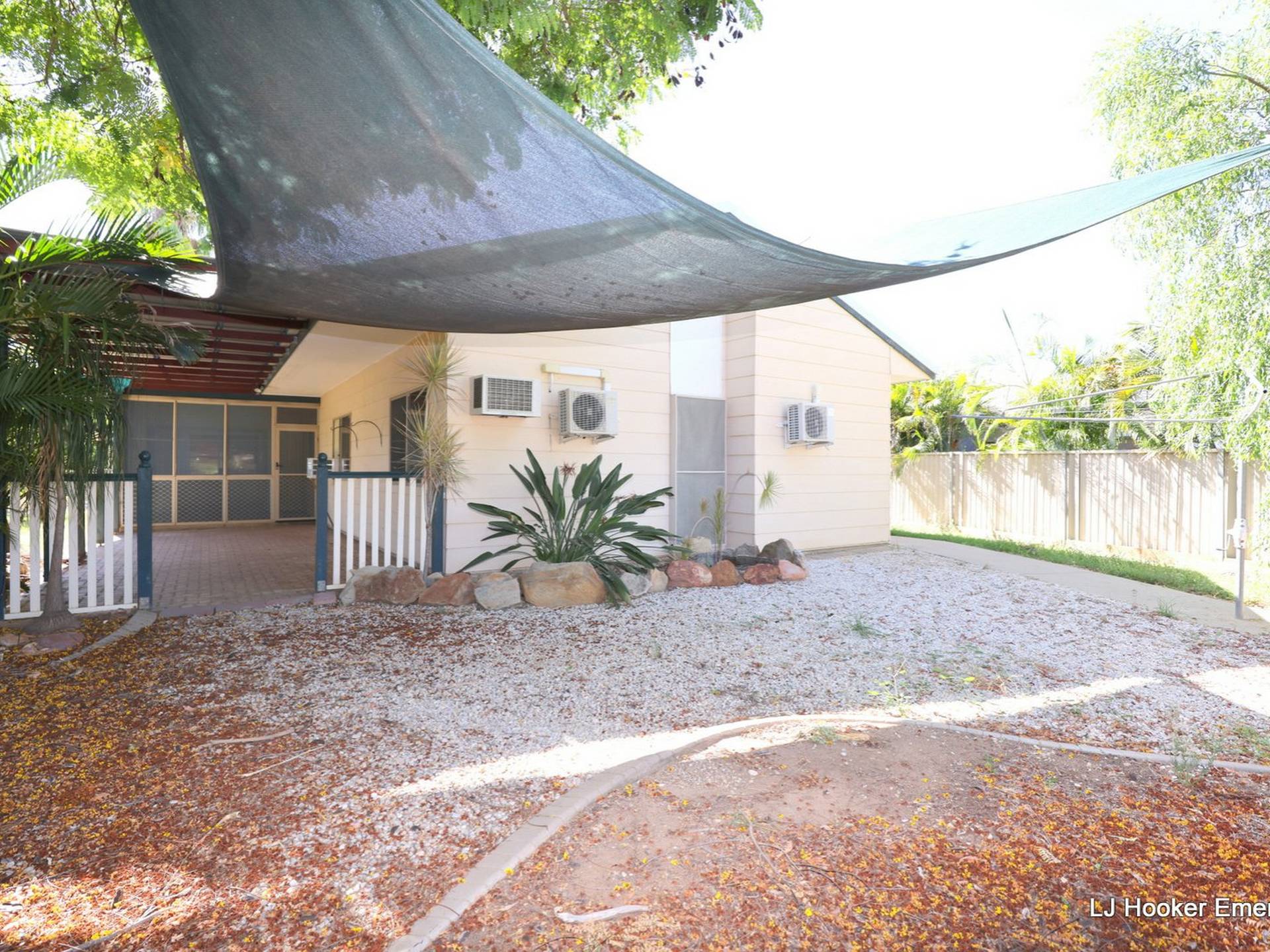 26 Dawn Crescent Emerald QLD